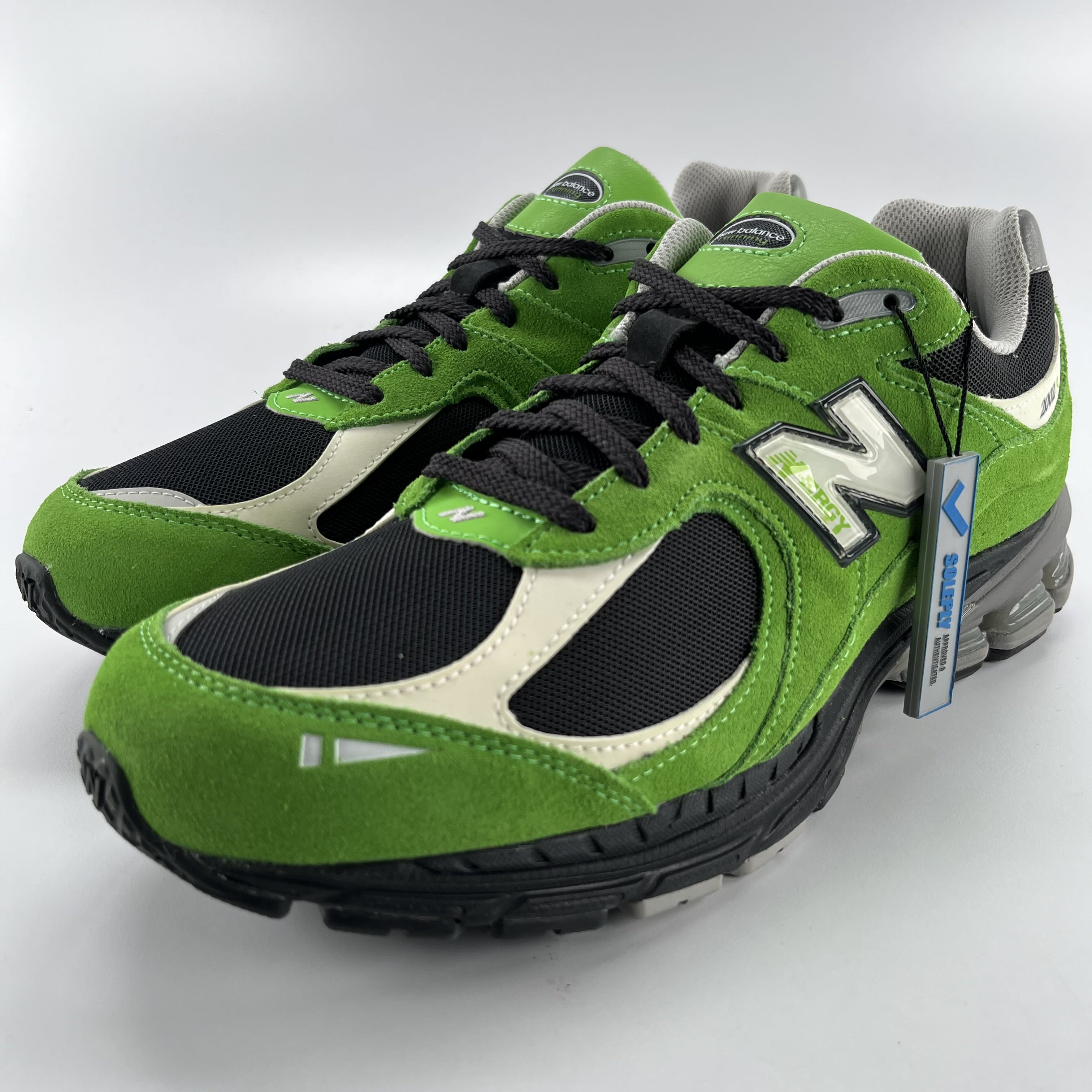 702176 New Balance 2002R Good Vibes Pack Green