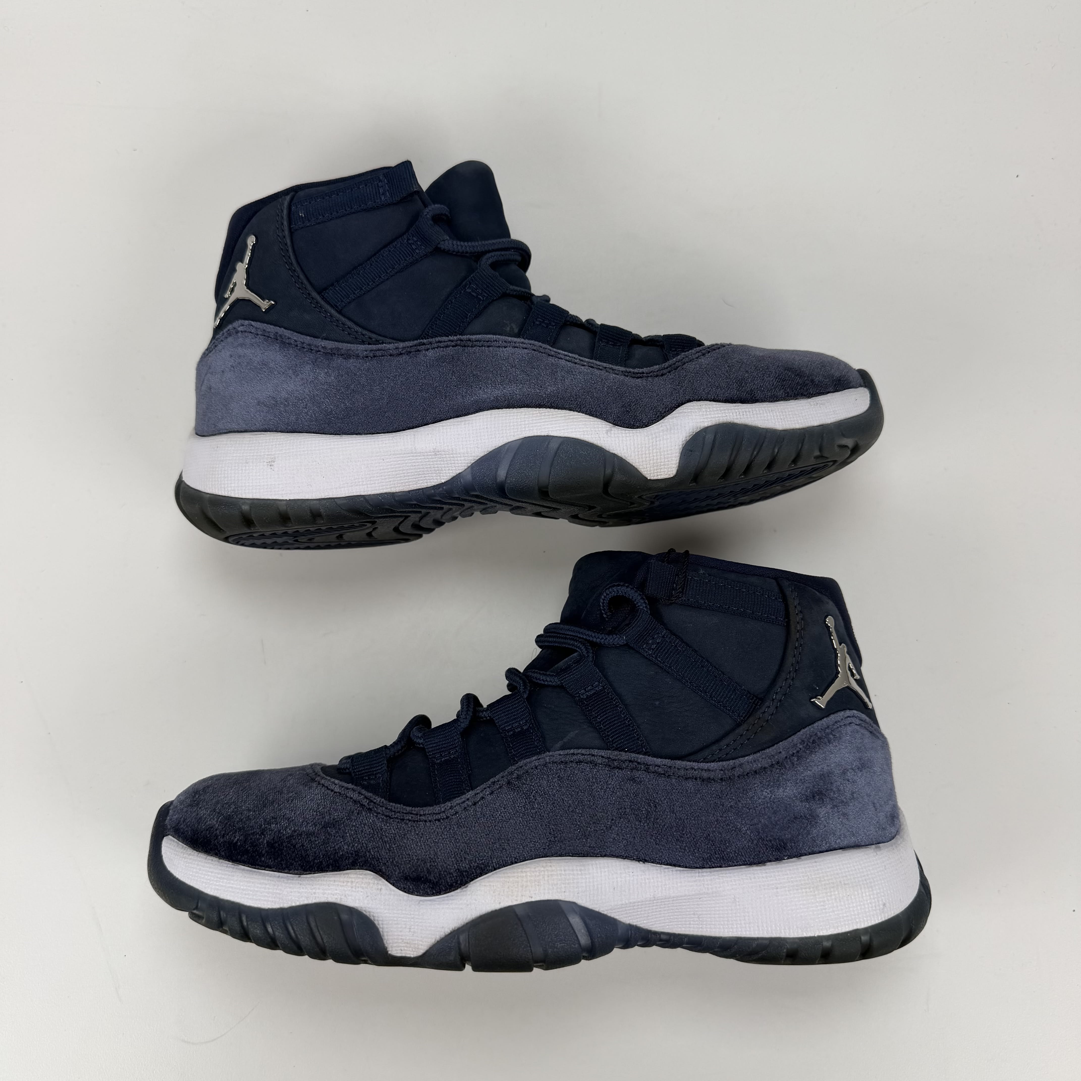 SP4455 Jordan 11 Retro Midnight Navy (Women's)