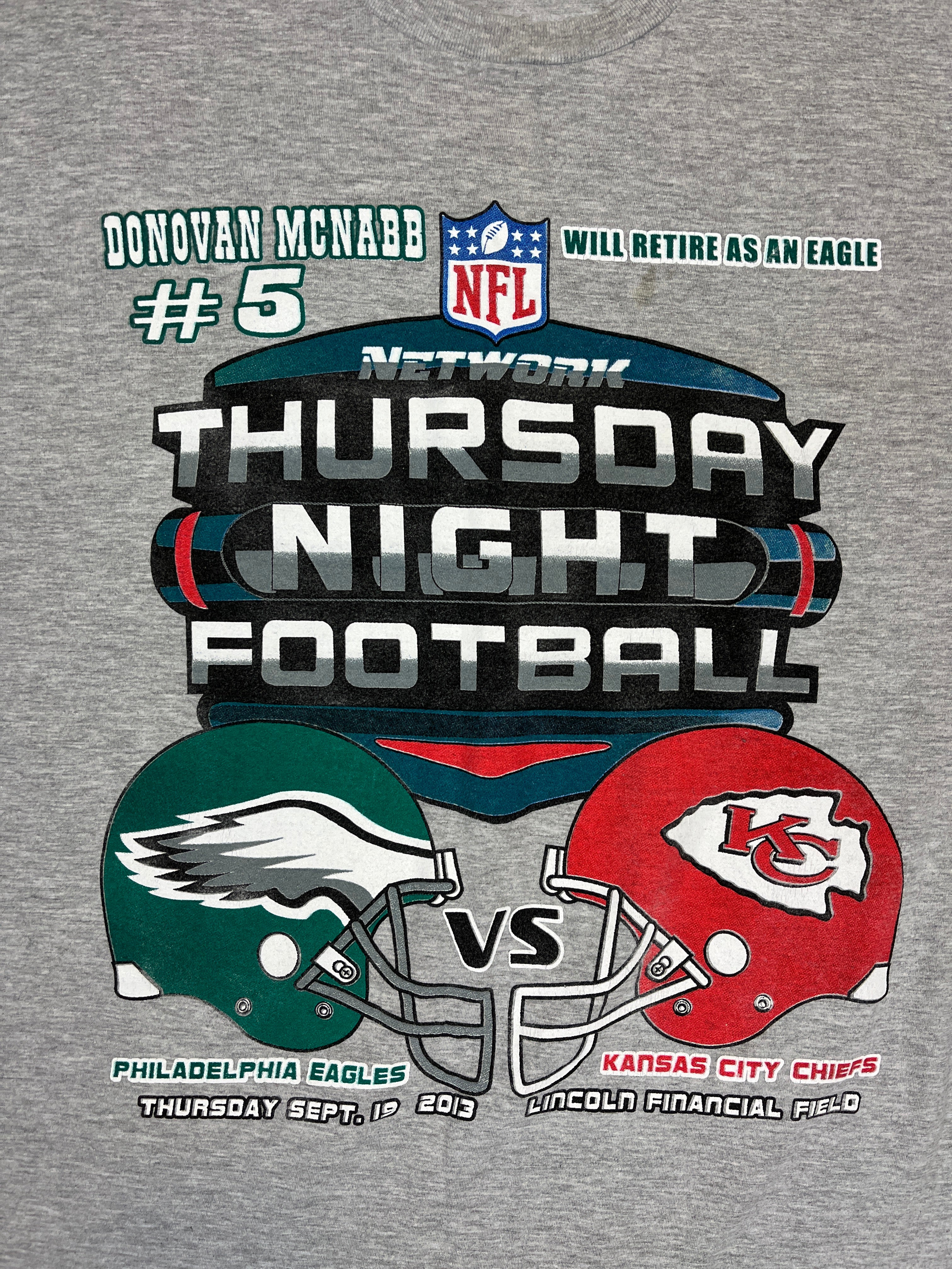 435518 (2013) Eagles vs Chiefs McNabb Retirement Night Parking Lot T-Shirt