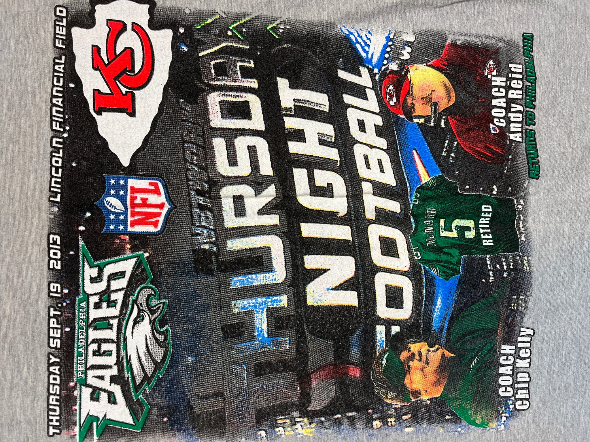 435518 (2013) Eagles vs Chiefs McNabb Retirement Night Parking Lot T-Shirt