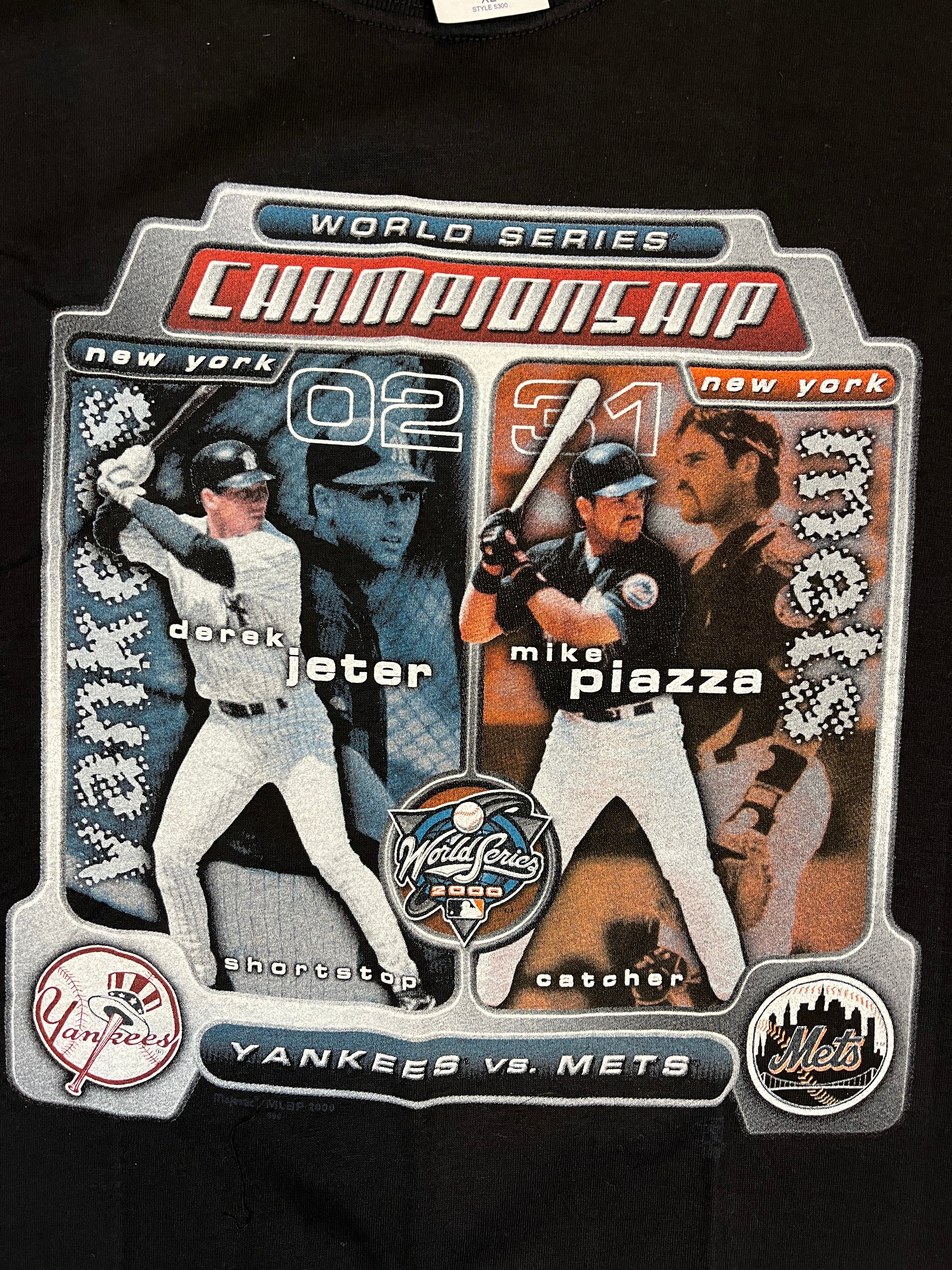 435516 (2000) Yankees vs Mets MLB World Series Jeter vs Piazza T-Shirt
