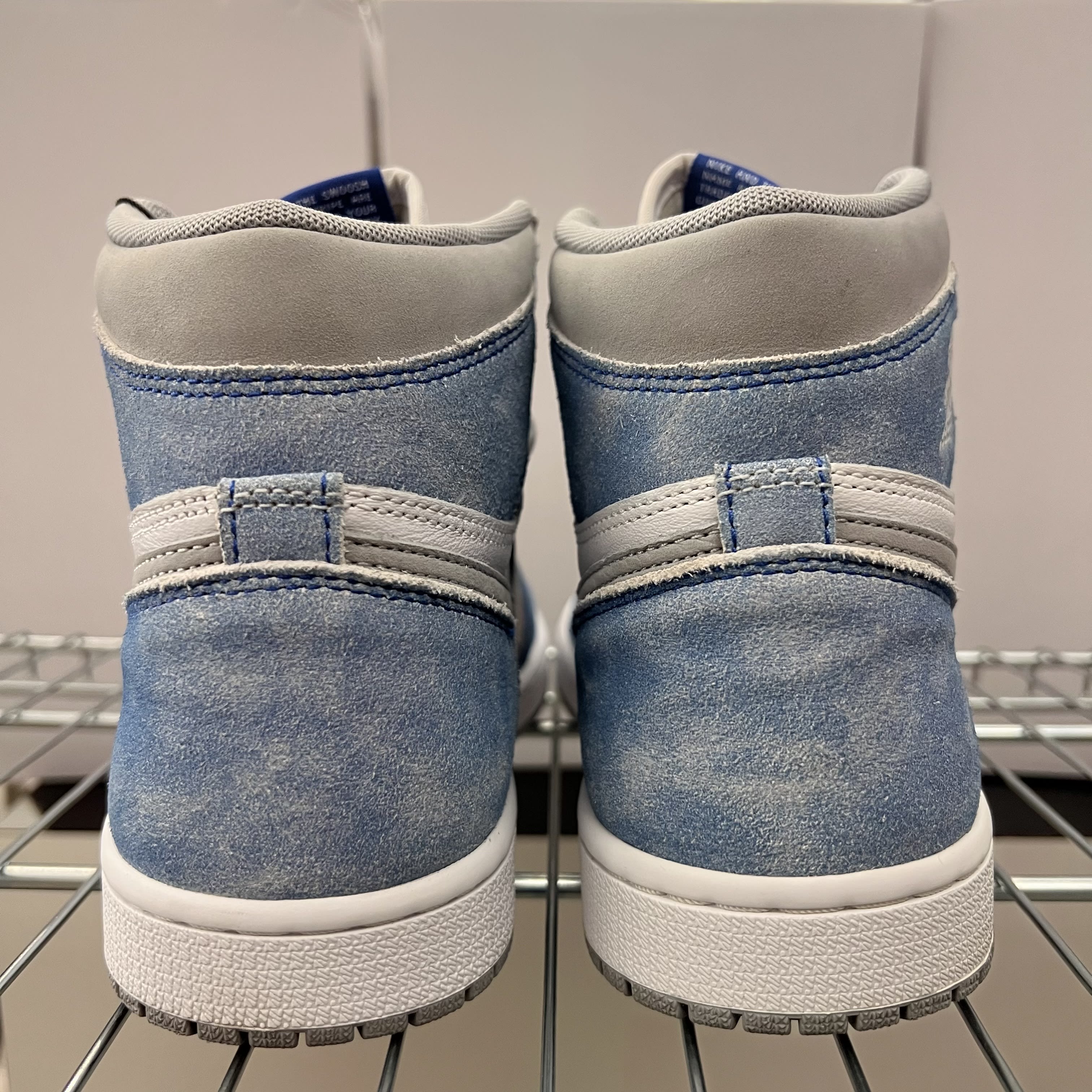 624831 Jordan 1 Retro High OG Hyper Royal