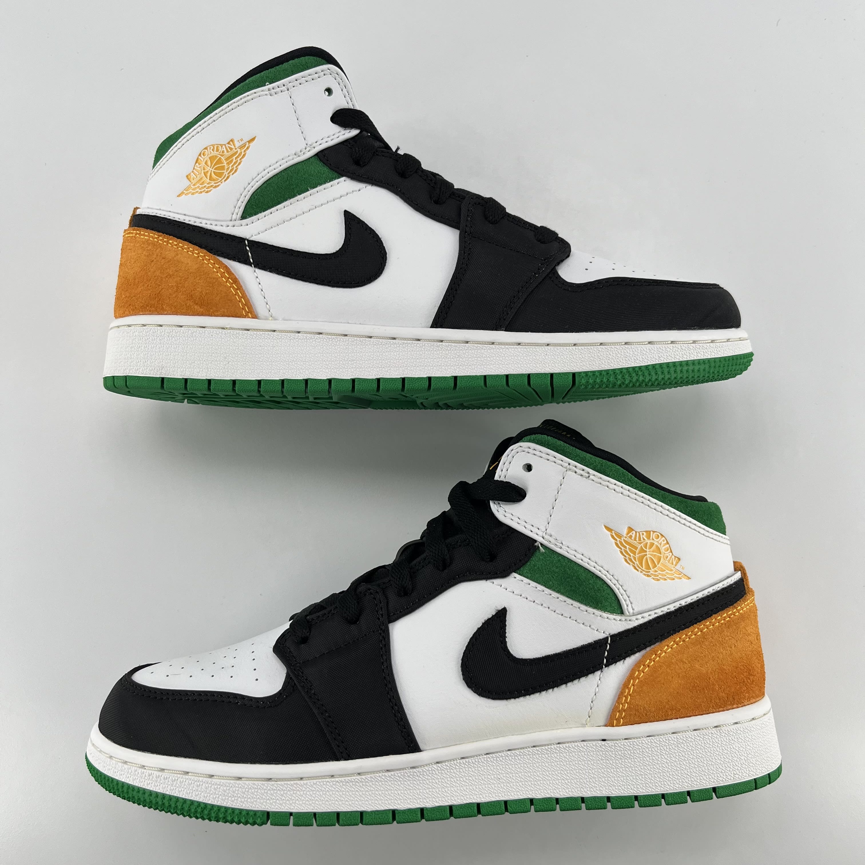 633171 Jordan 1 Mid SE White Laser Orange Lucky Green (GS)