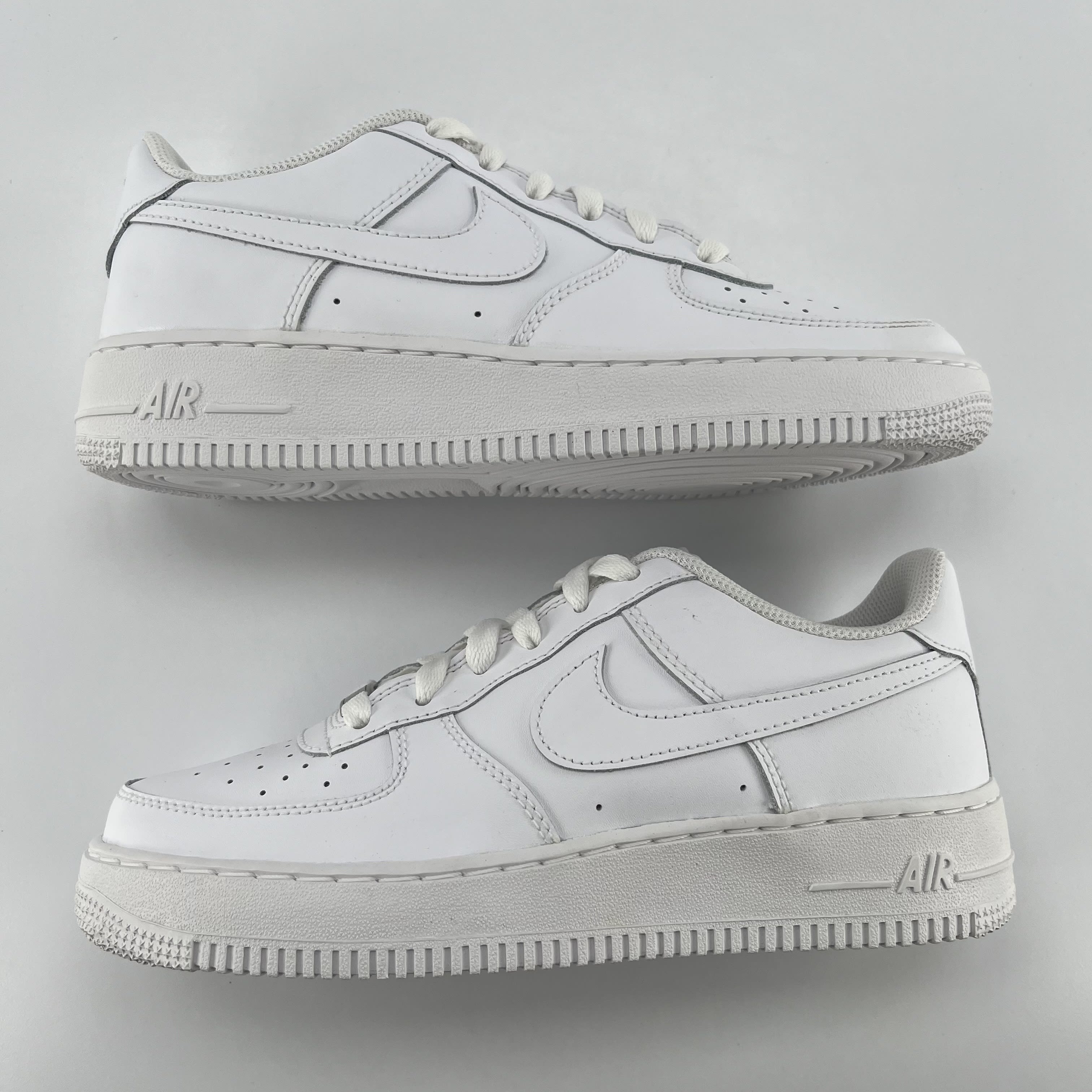 459714 Nike Air Force 1 LE (GS) 'Triple White'