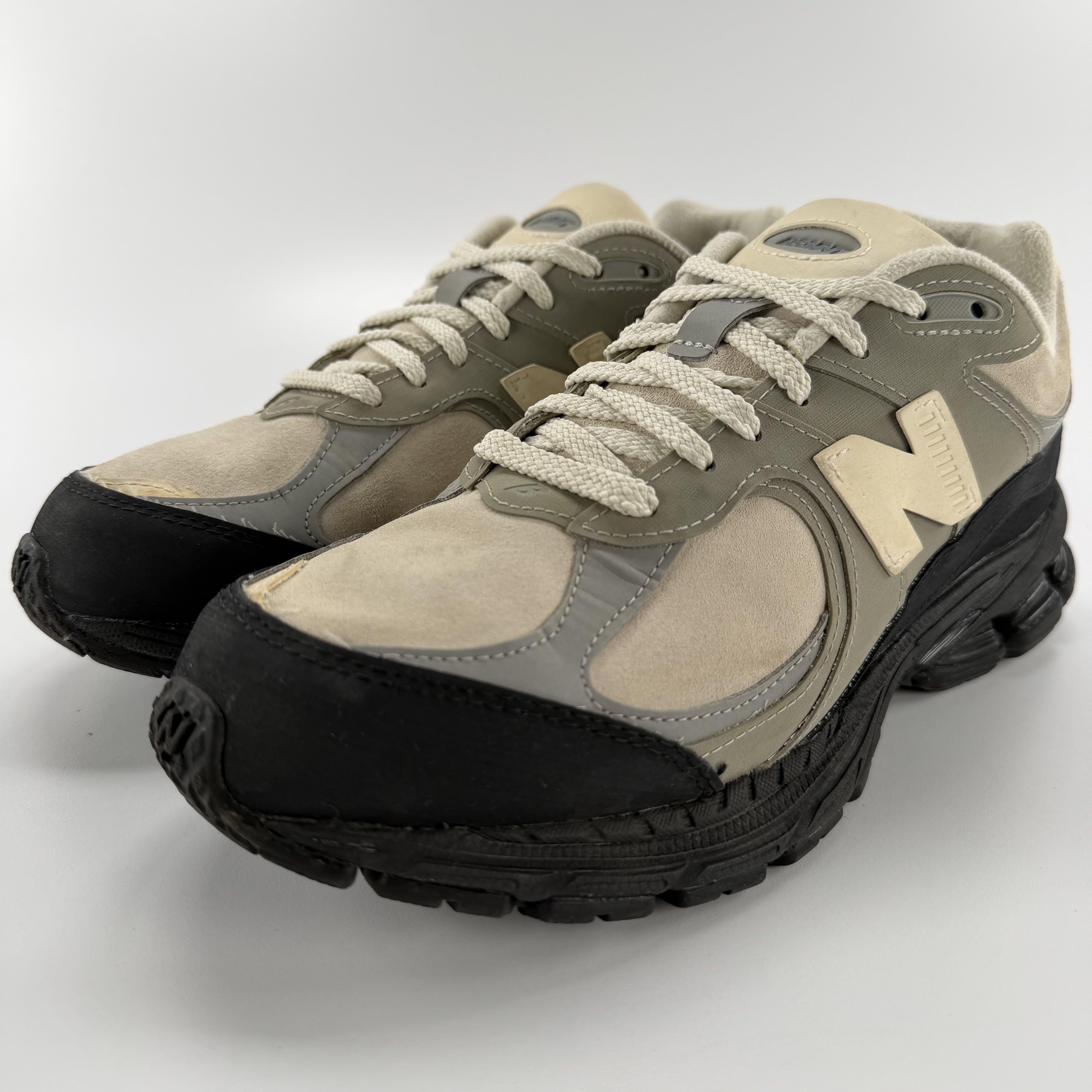395566 New Balance 2002R The Basement Stone Grey