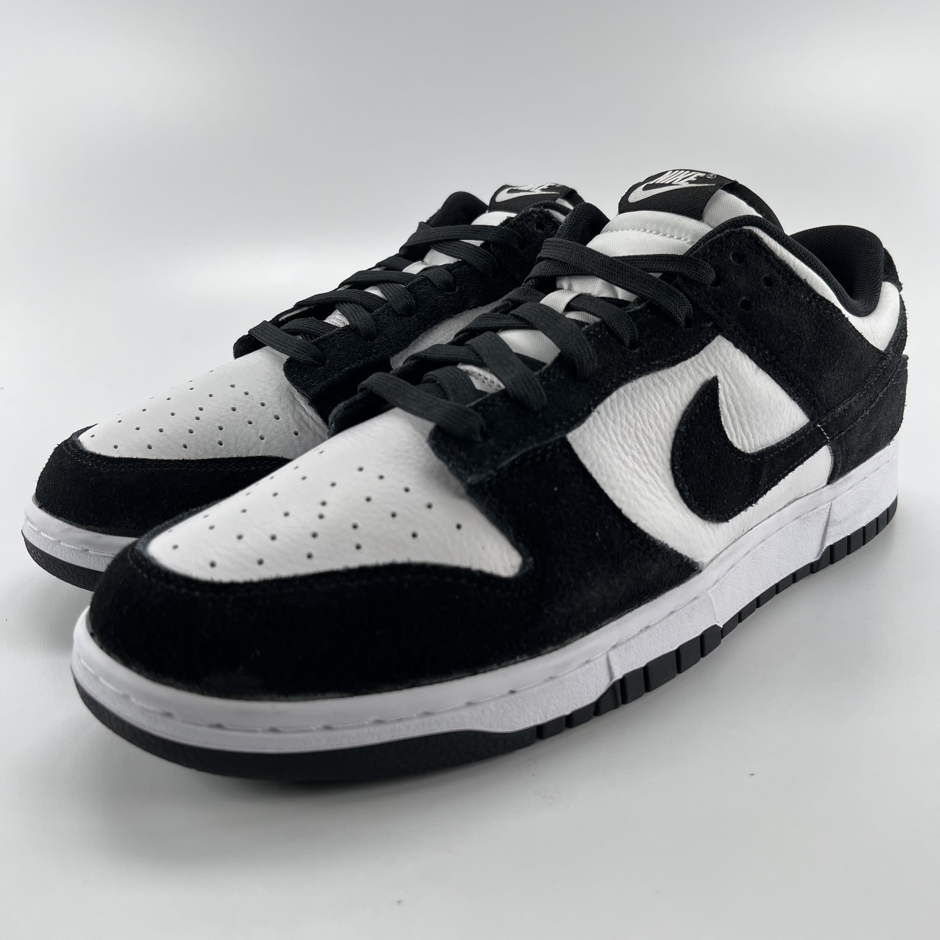 436648 Nike Dunk Low Retro SE Suede Panda