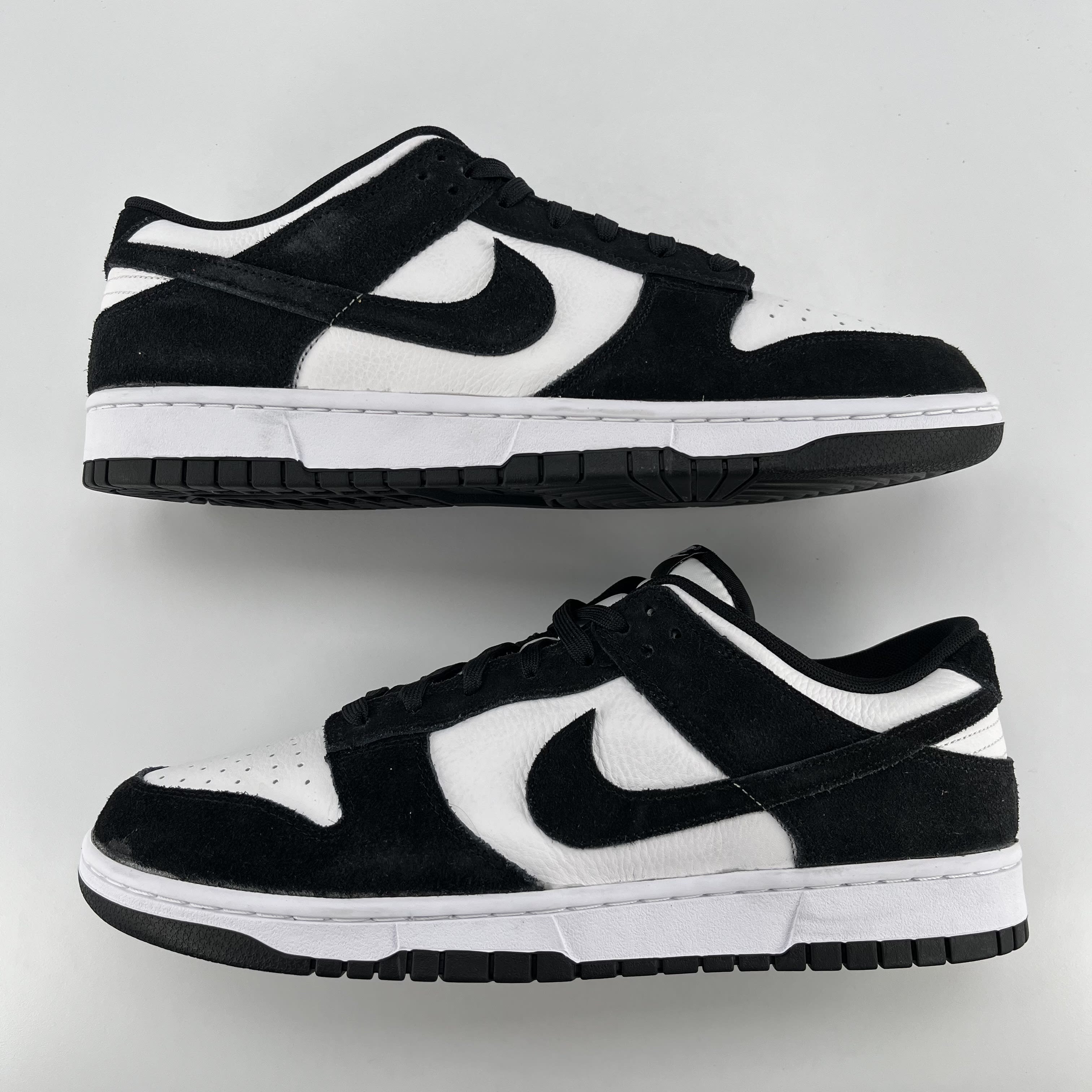 436648 Nike Dunk Low Retro SE Suede Panda