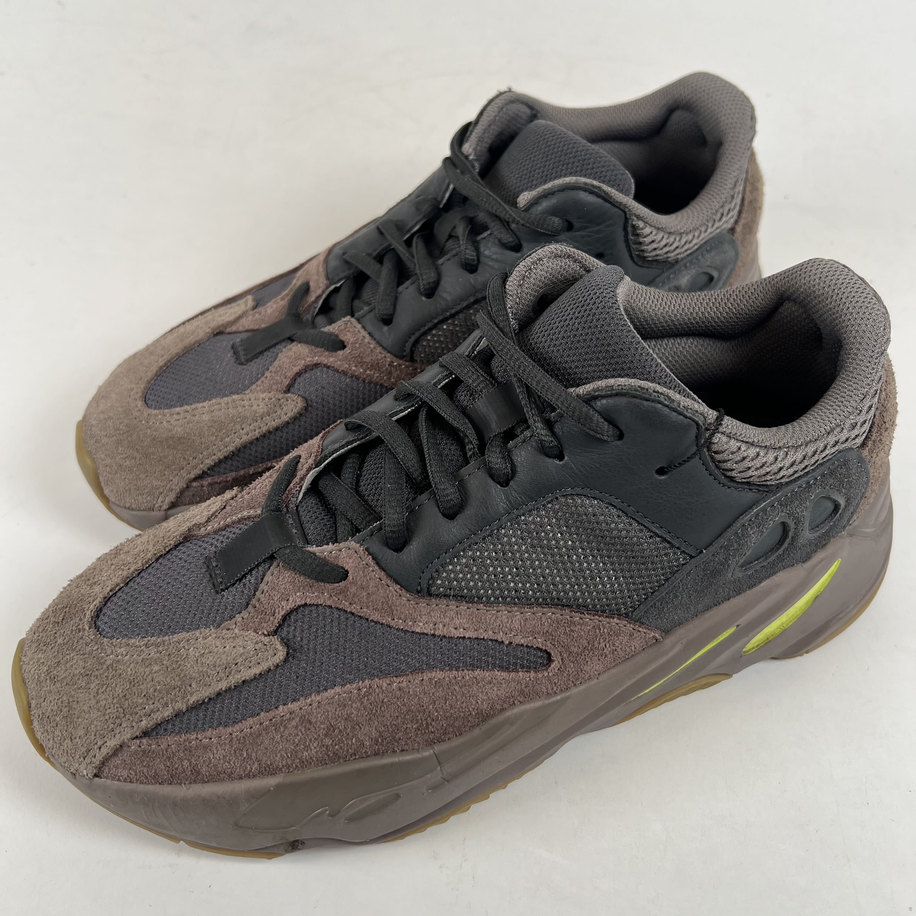 SP6378 adidas Yeezy Boost 700 Mauve