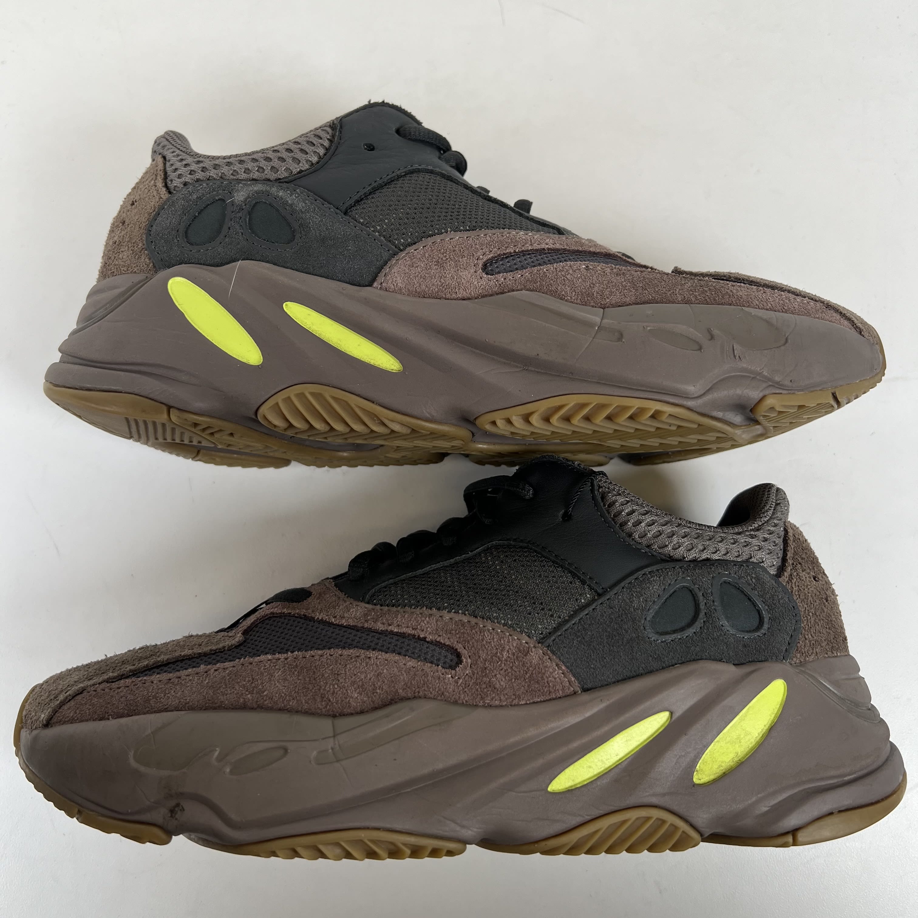 SP6378 adidas Yeezy Boost 700 Mauve