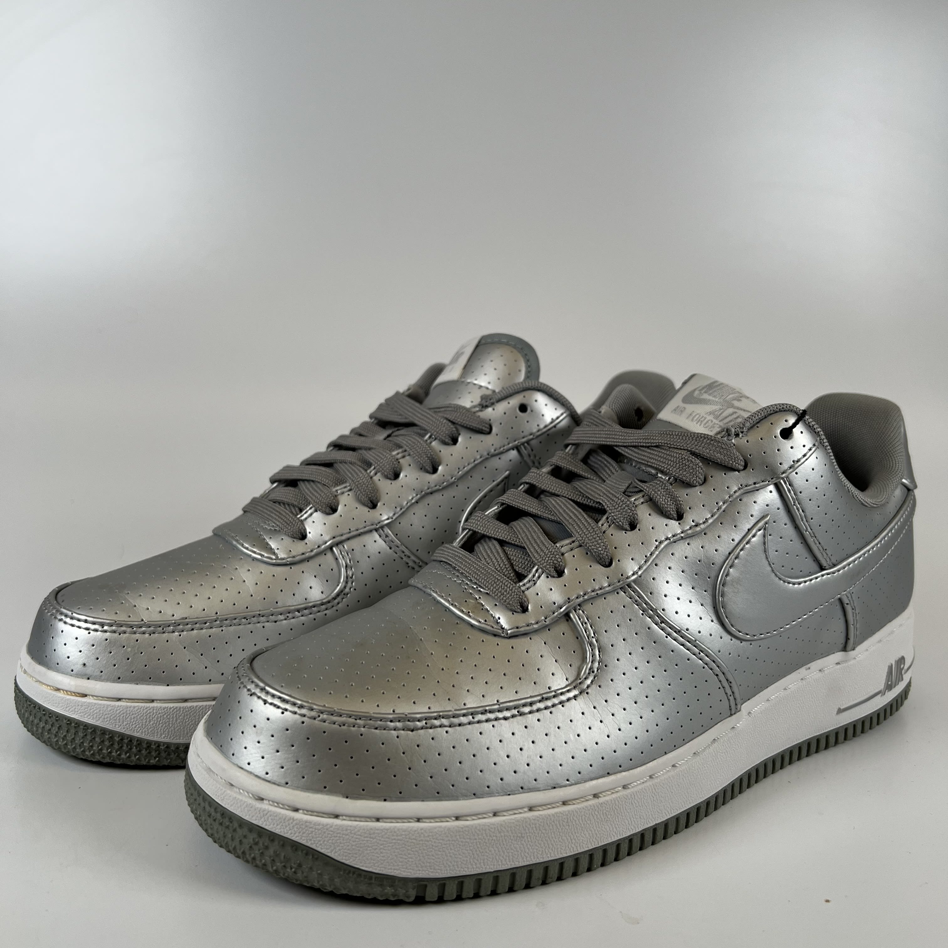 SP5685 Nike Air Force 1 Low '07 LV8 Metallic Silver Perforated