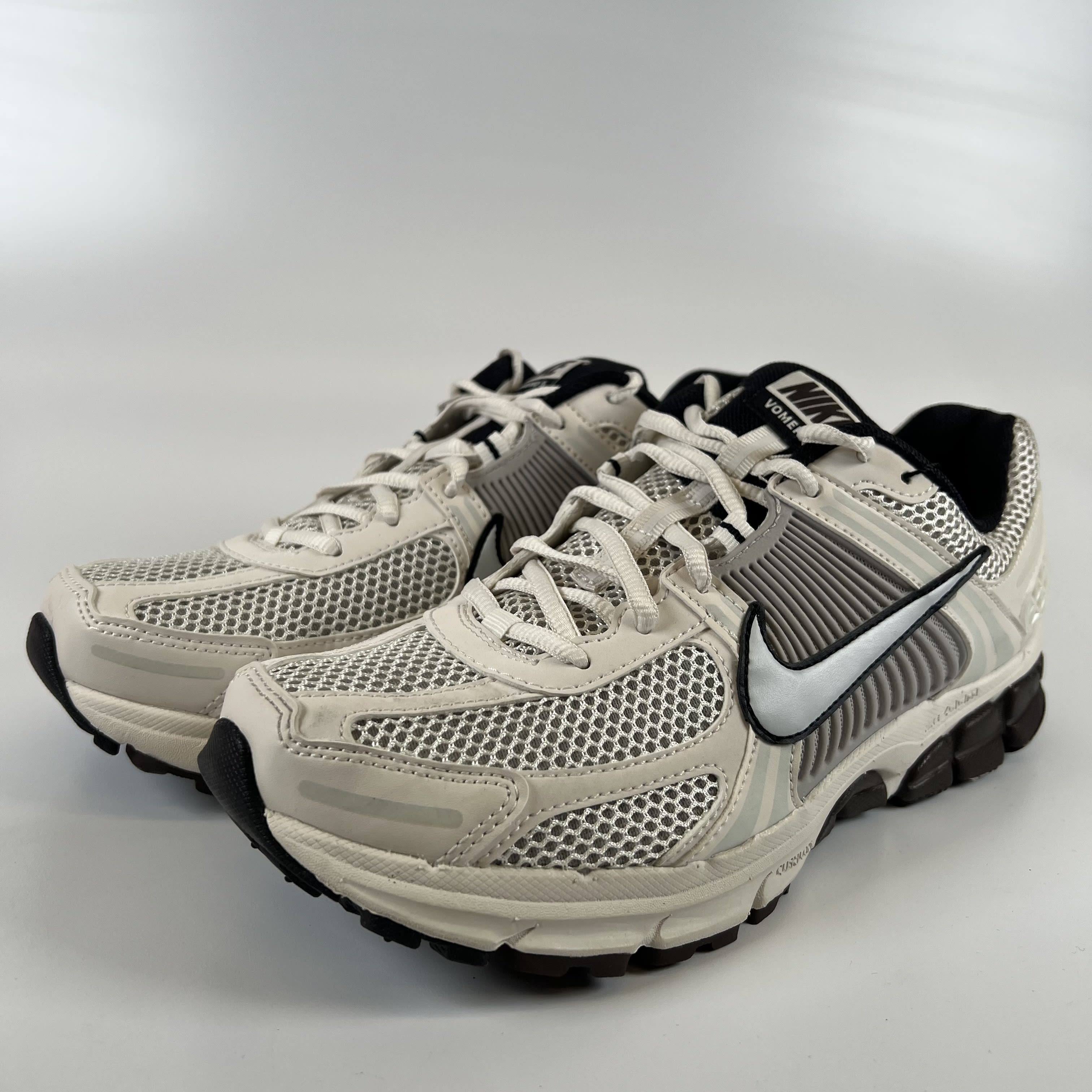SP6362 Nike Zoom Vomero 5 Phantom Light Iron Ore (Women's)