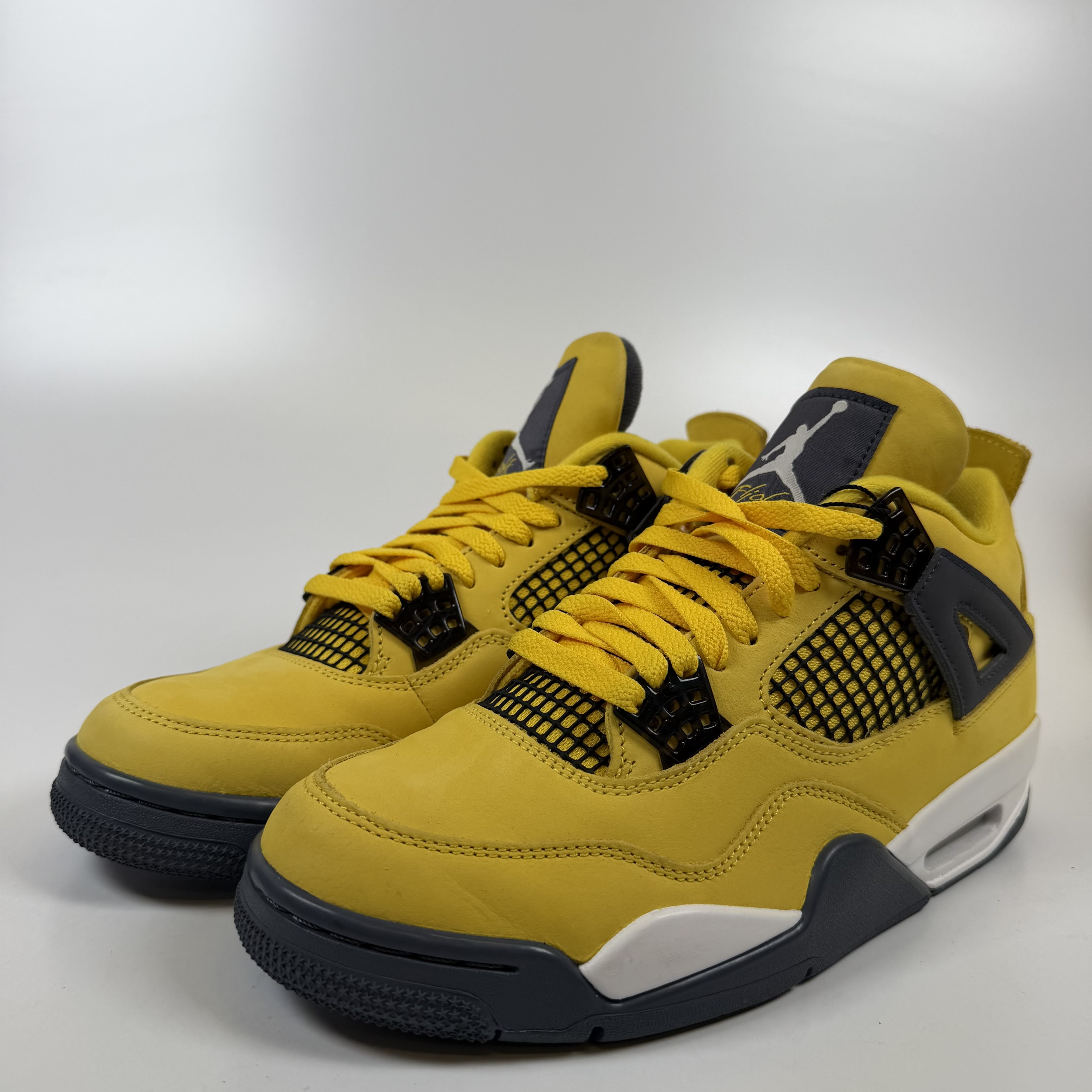 SP11855 Jordan 4 Retro Lightning (2021)