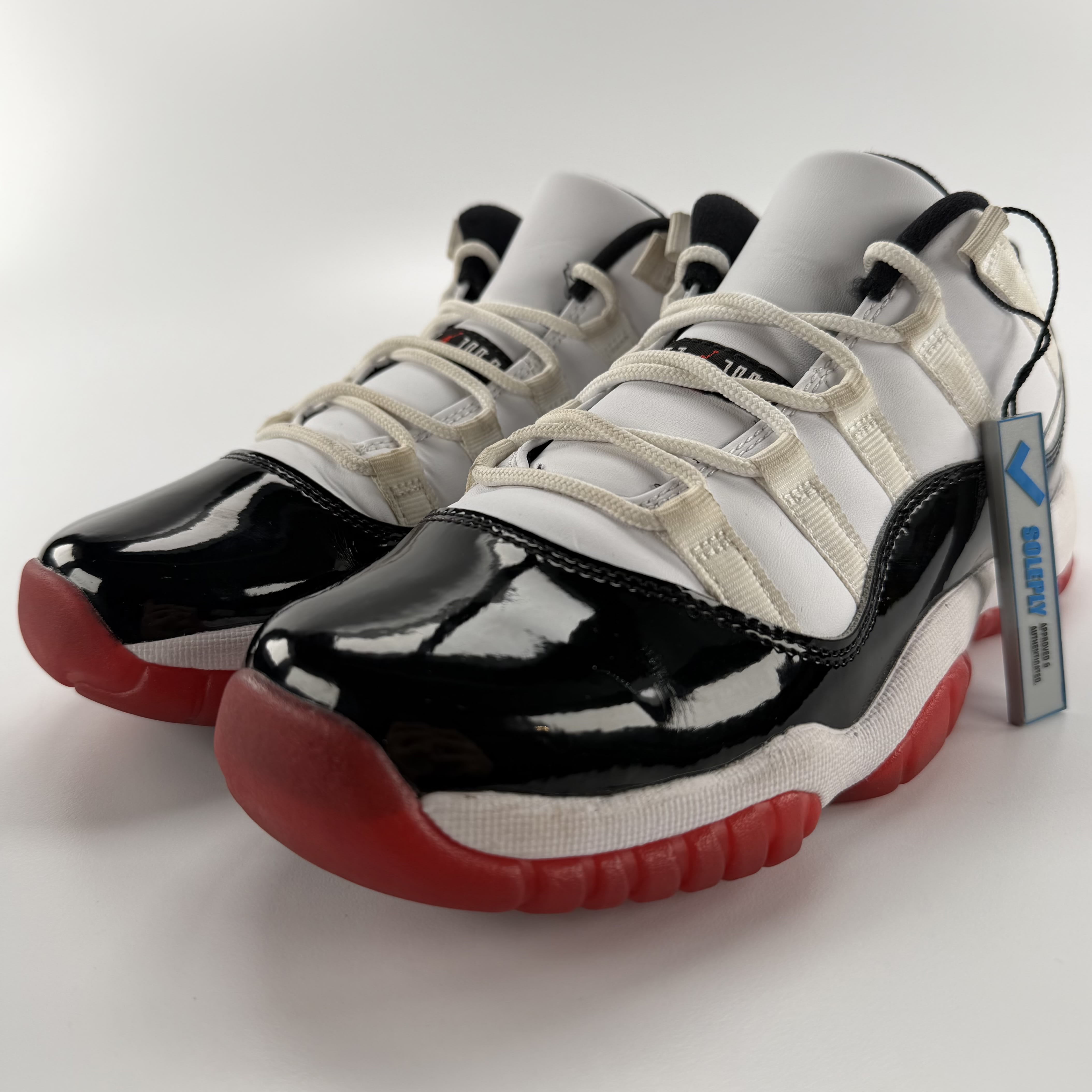 713049 Air Jordan 11 Retro Low GS 'Concord-Bred'