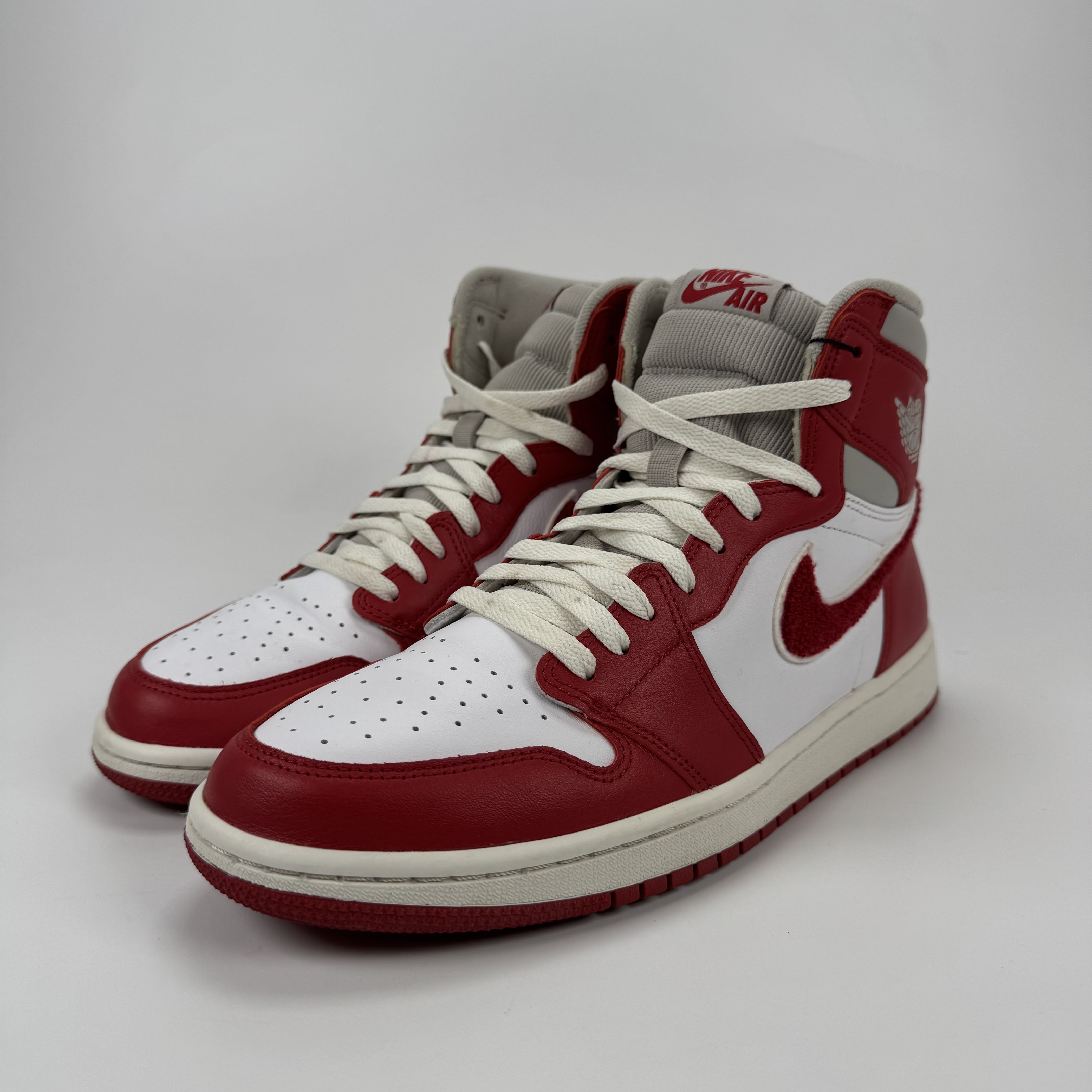 SP2830 Jordan 1 Retro High OG Varsity Red (Women's)