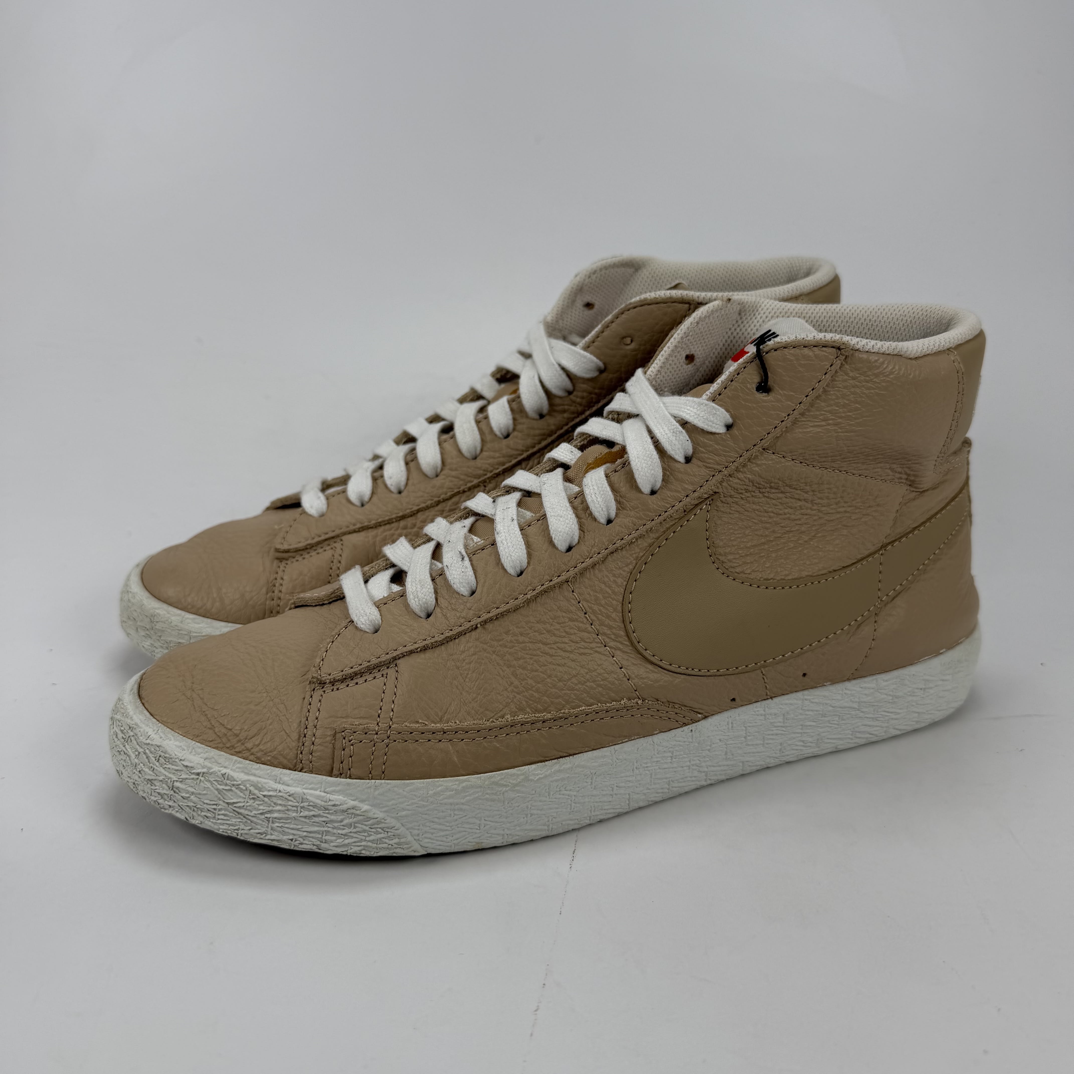 SP4376 Nike Blazer Mid Premium Linen/Summit White