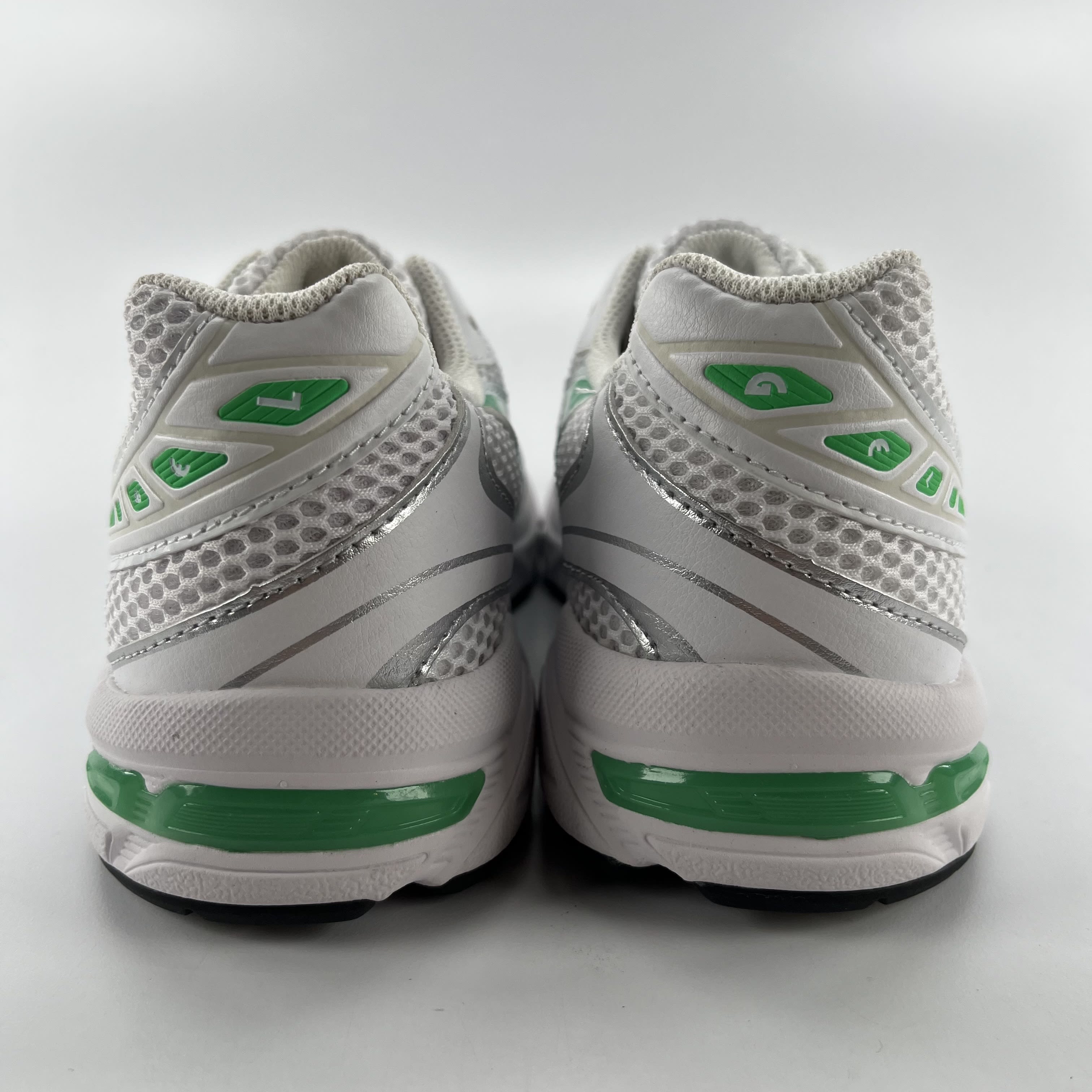 524813 ASICS Gel-1130 White Malachite Green (Women's)