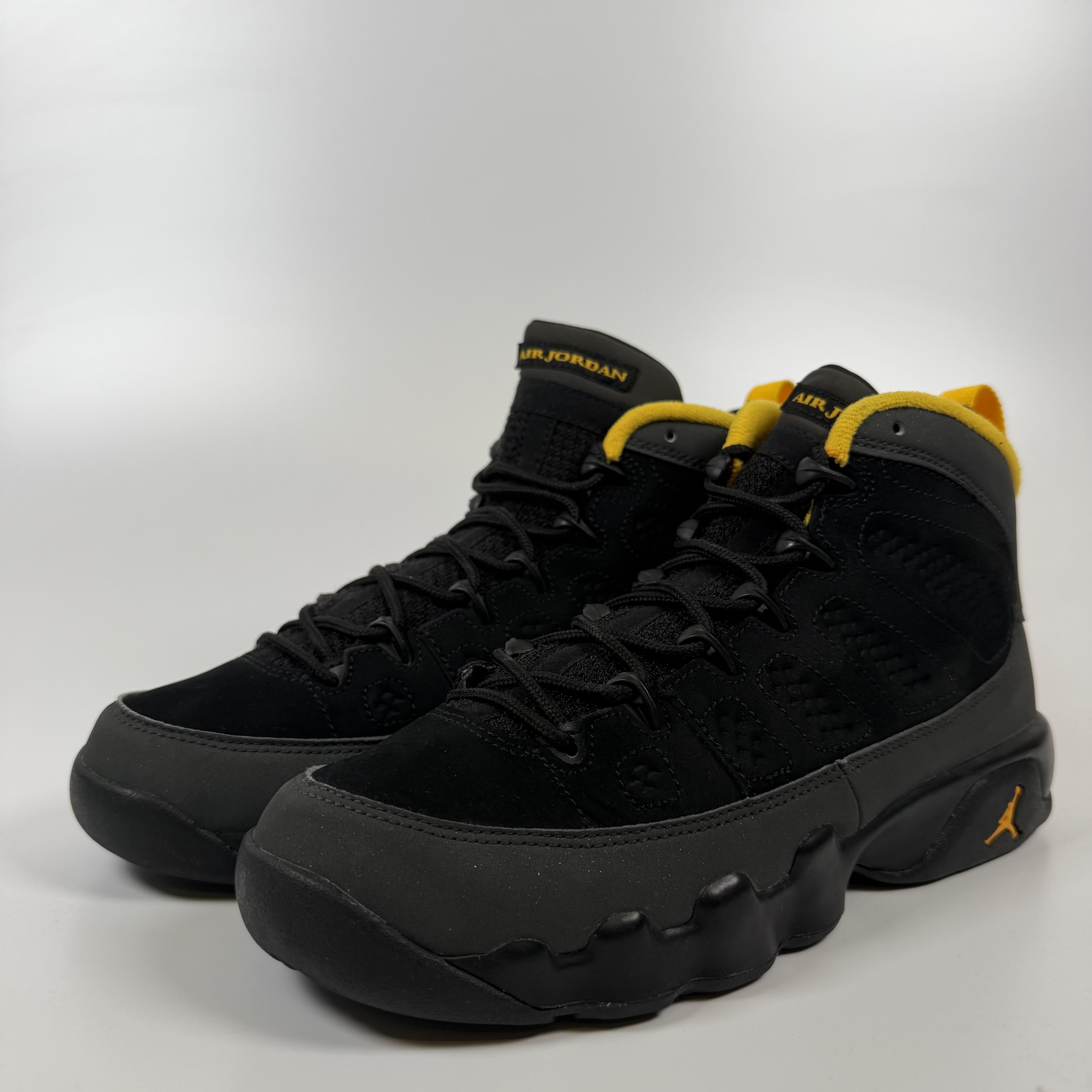 633114 Air Jordan 9 Retro Dark Charcoal University Gold (GS)