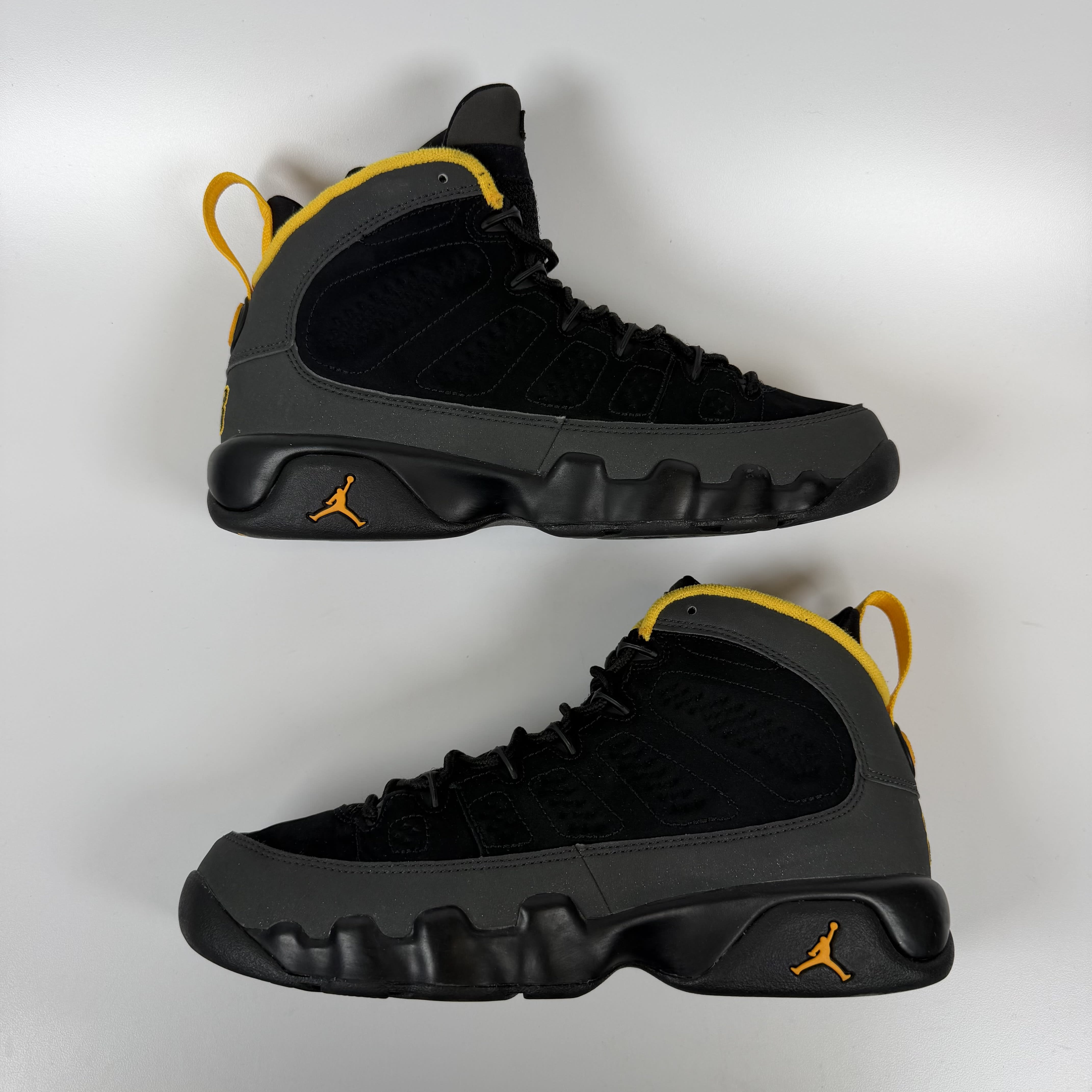 633114 Air Jordan 9 Retro Dark Charcoal University Gold (GS)
