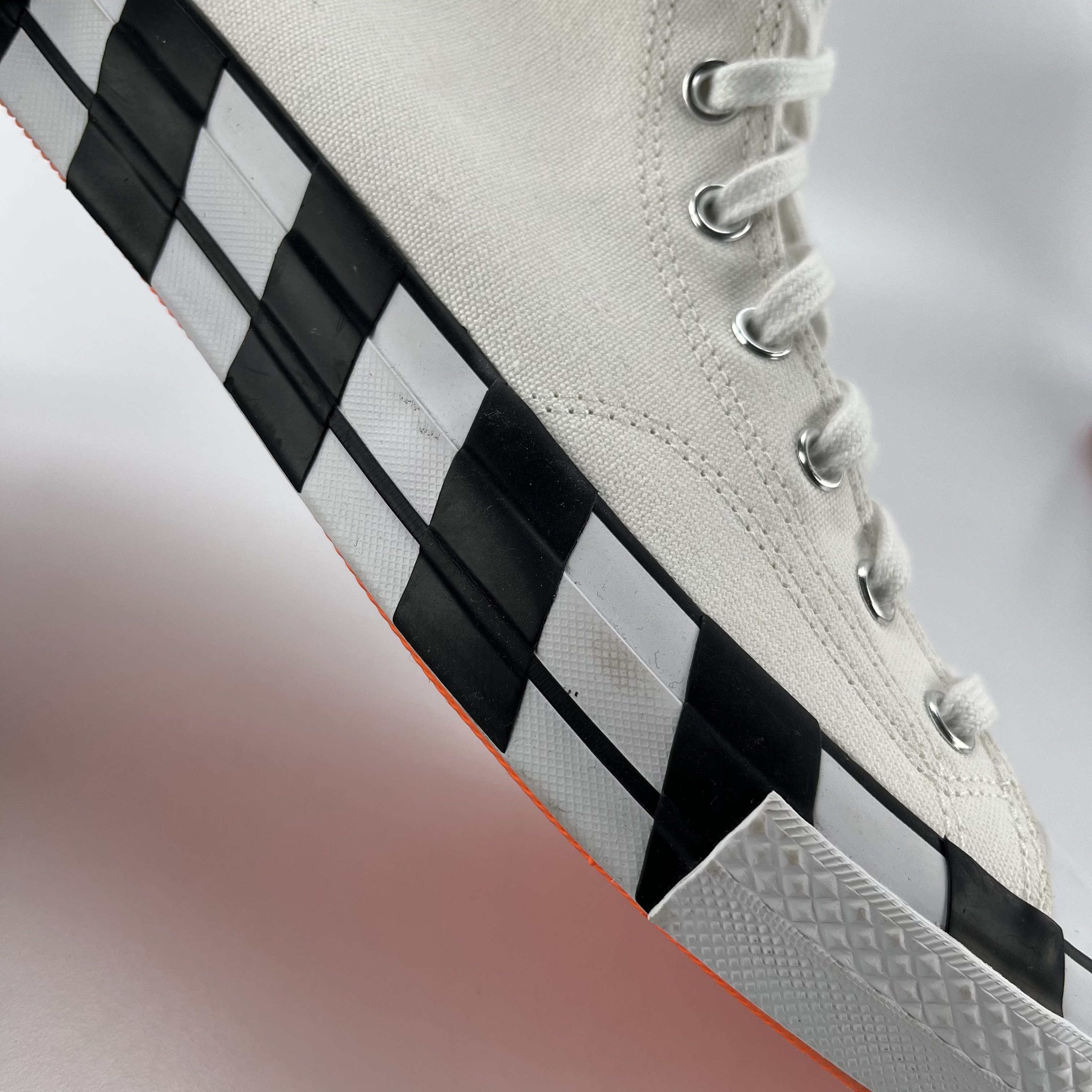 772358 Off-White x Chuck 70 White