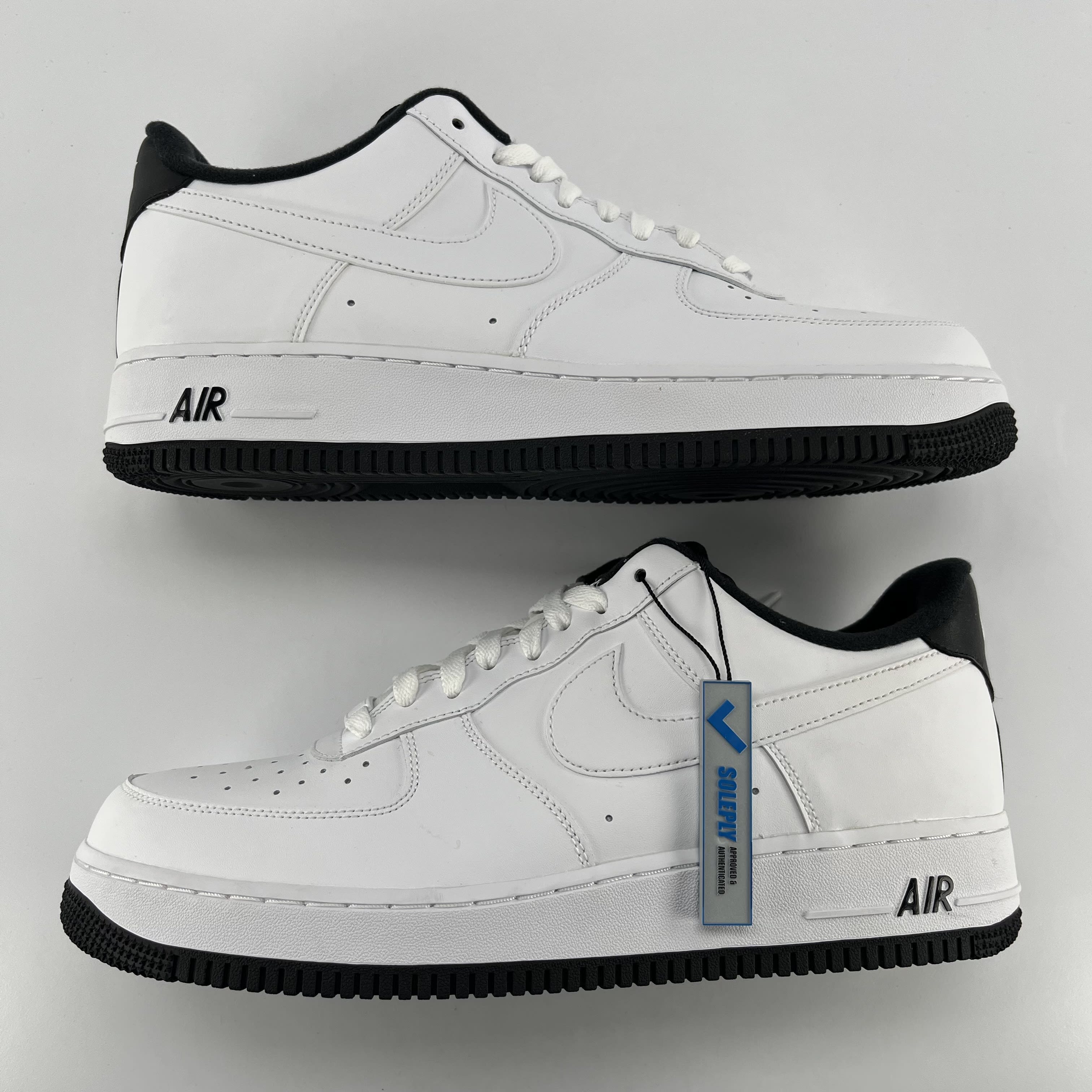 792134 Nike Air Force 1 Low '07 White Black