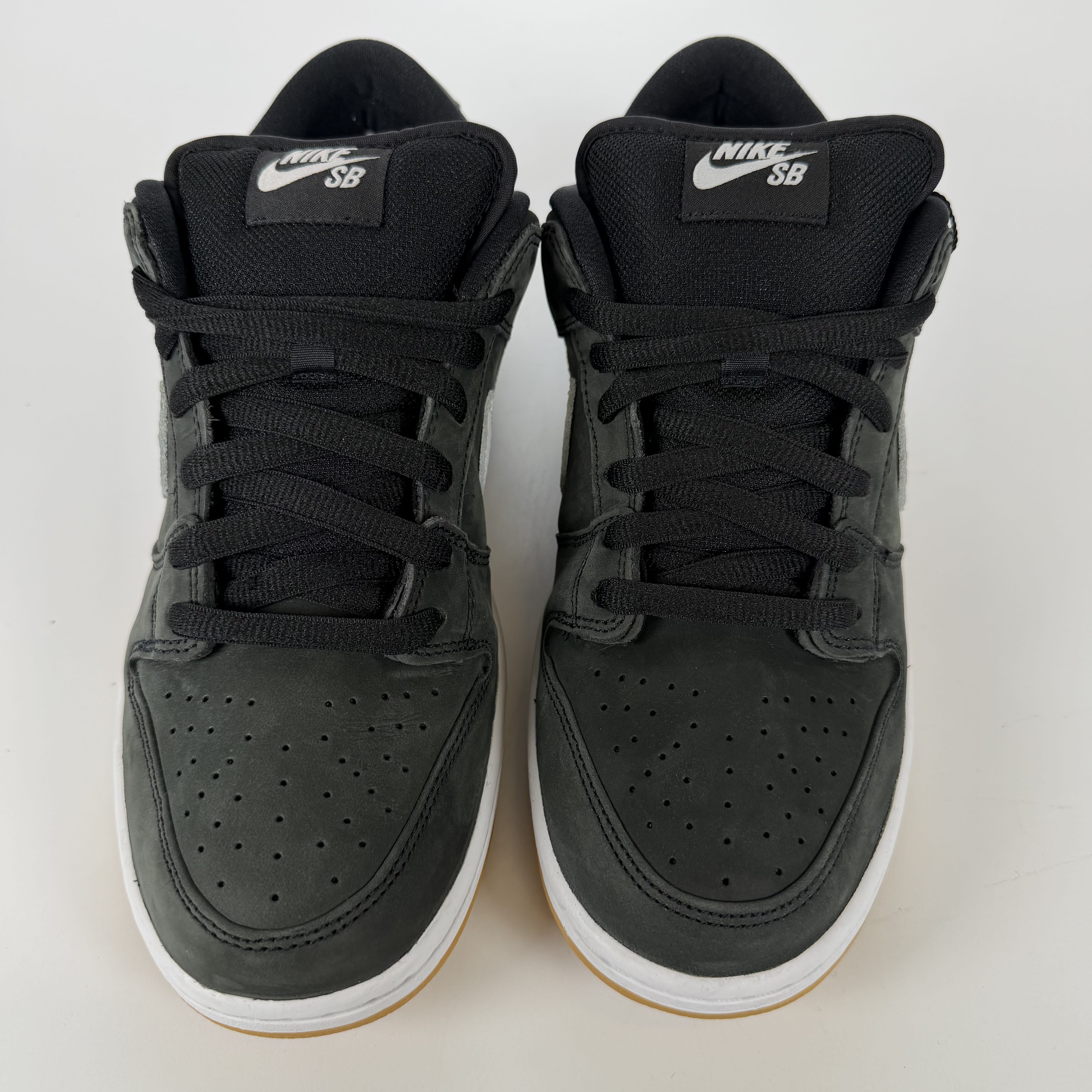 SP5720 Nike SB Dunk Low Pro Black Gum