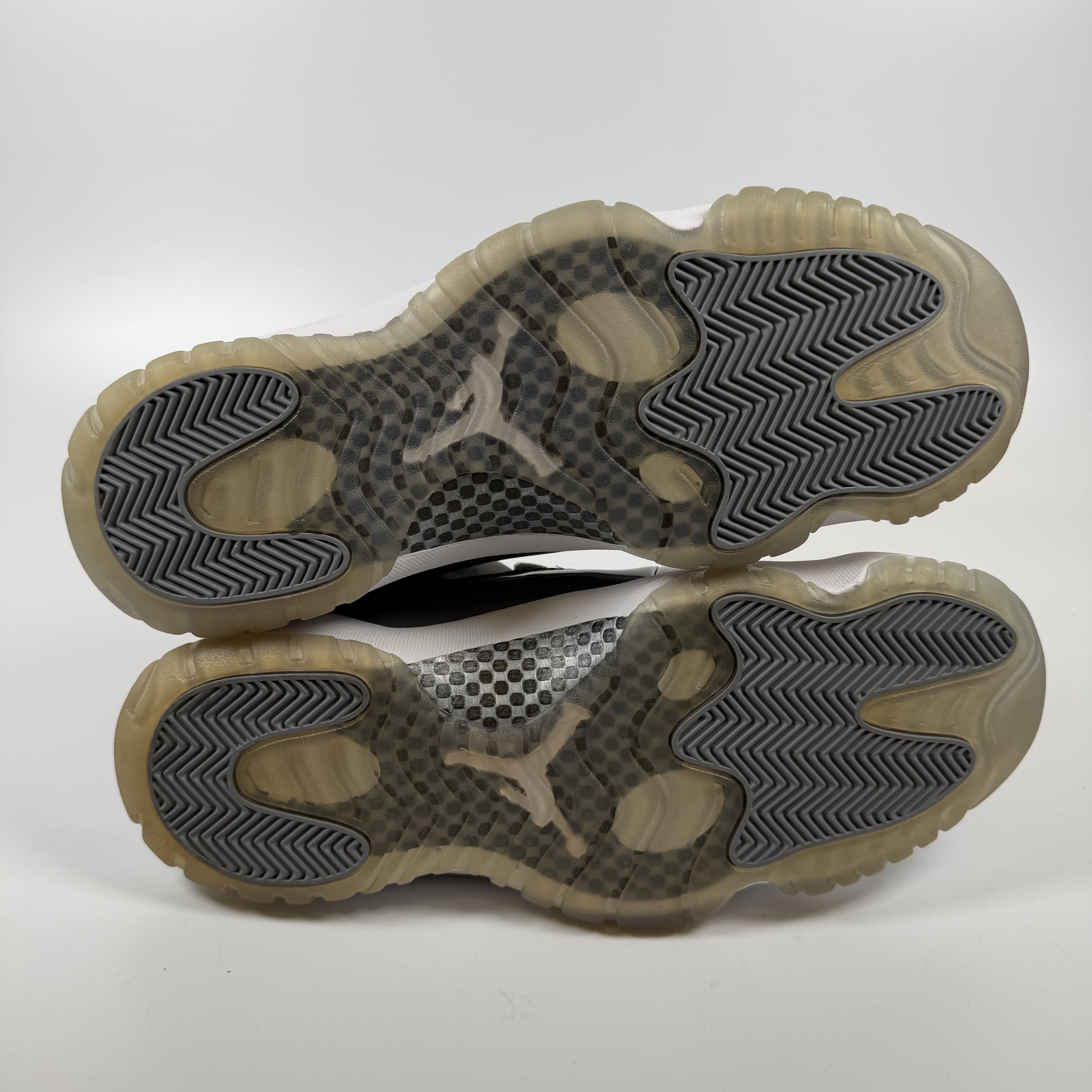 SP7584 Jordan 11 Retro Low Cool Grey