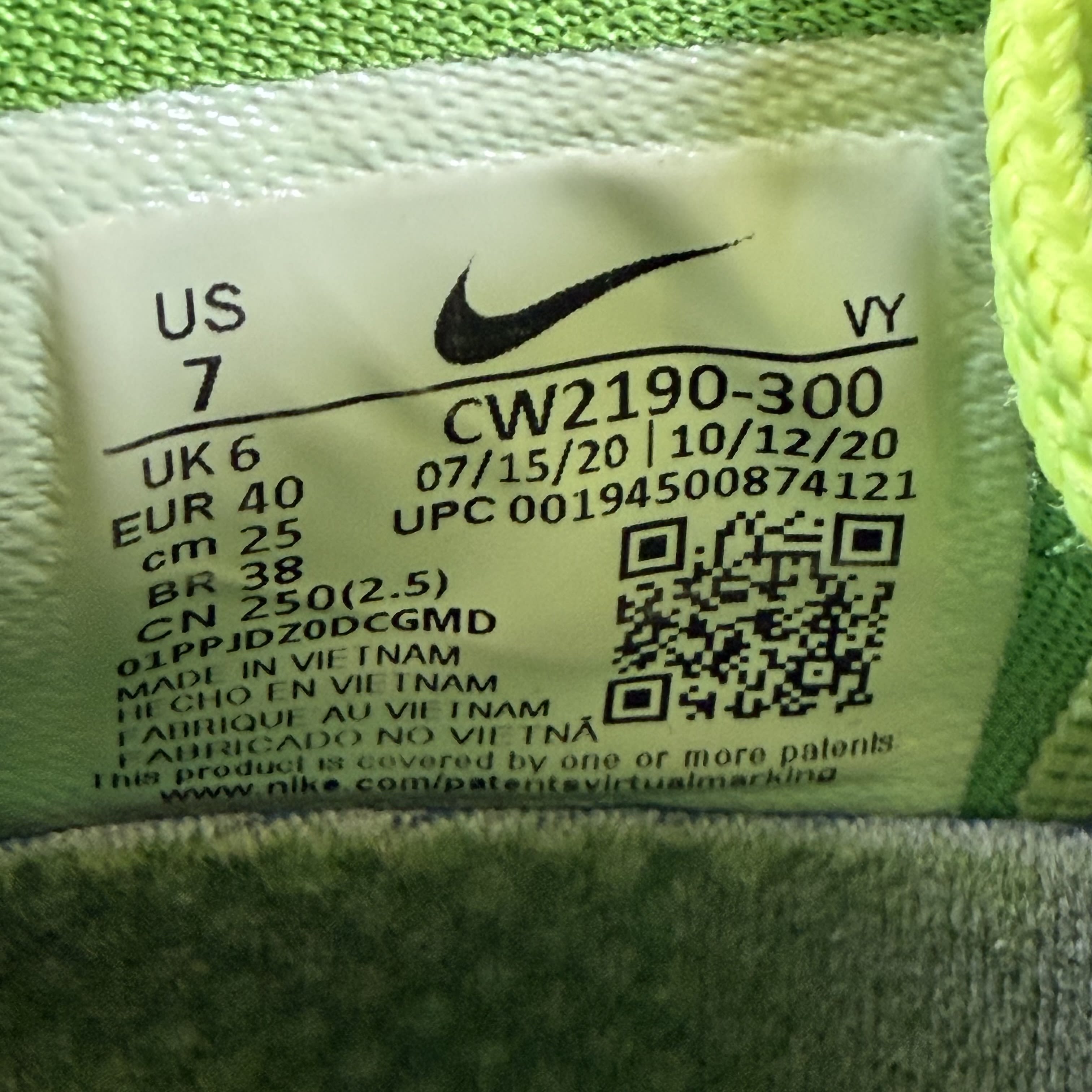 SP8131 Nike Kobe 6 Protro Grinch (2020)