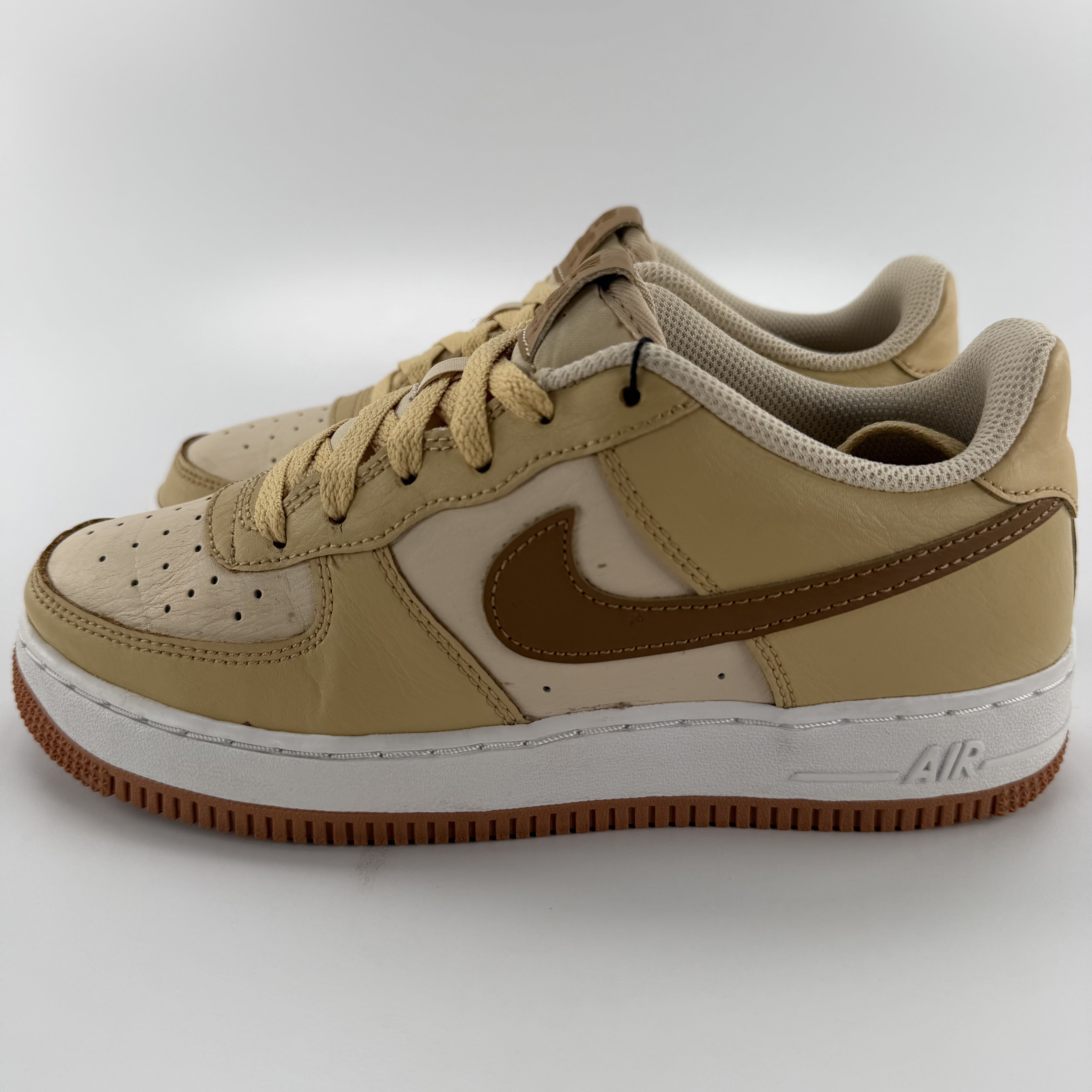 699098 Nike Air Force 1 Low '07 LV8 Pearl White Sesame