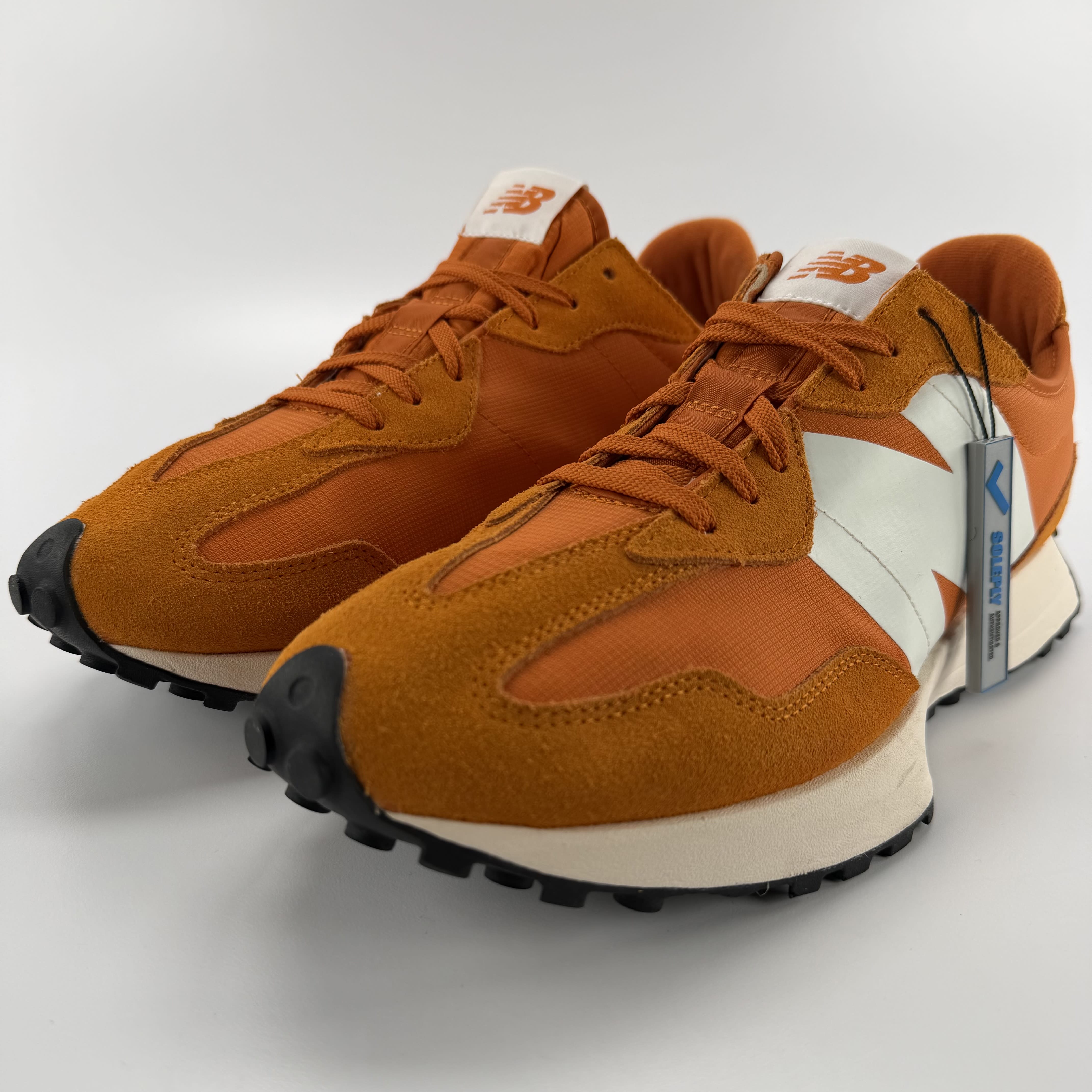 811604 New Balance 327 'Vintage Orange'