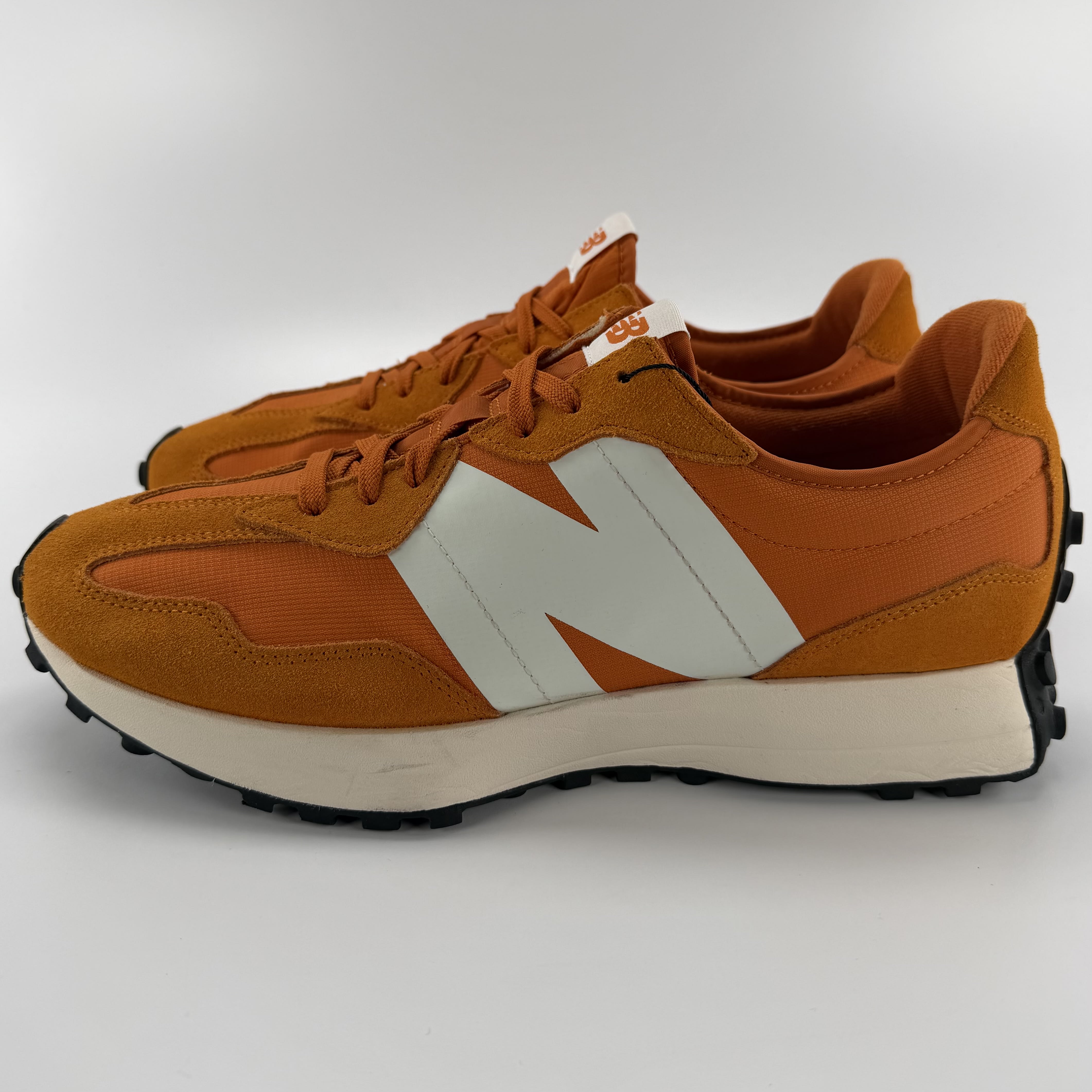 811604 New Balance 327 'Vintage Orange'