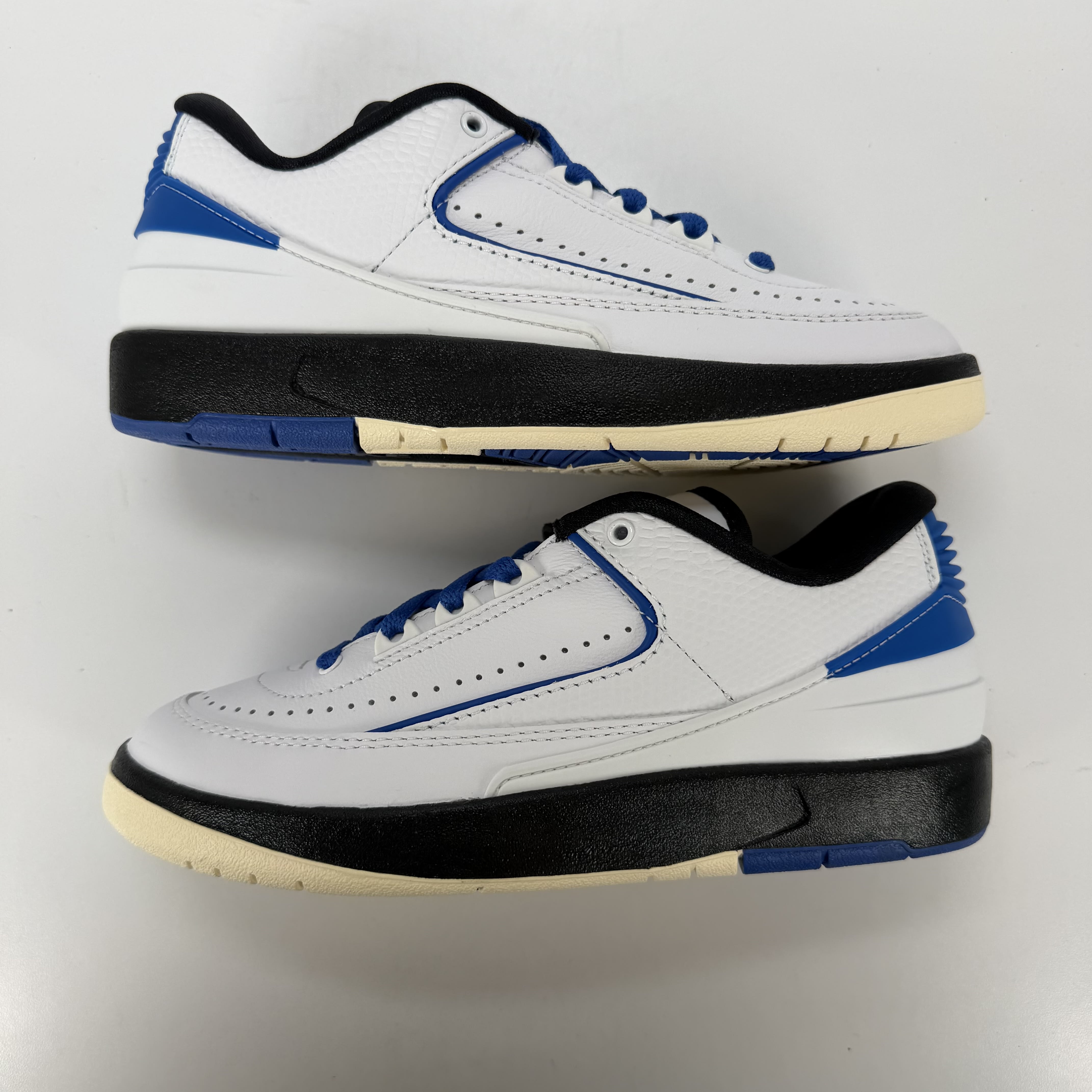 SP5706 Jordan 2 Retro Low Varsity Royal (Women's)
