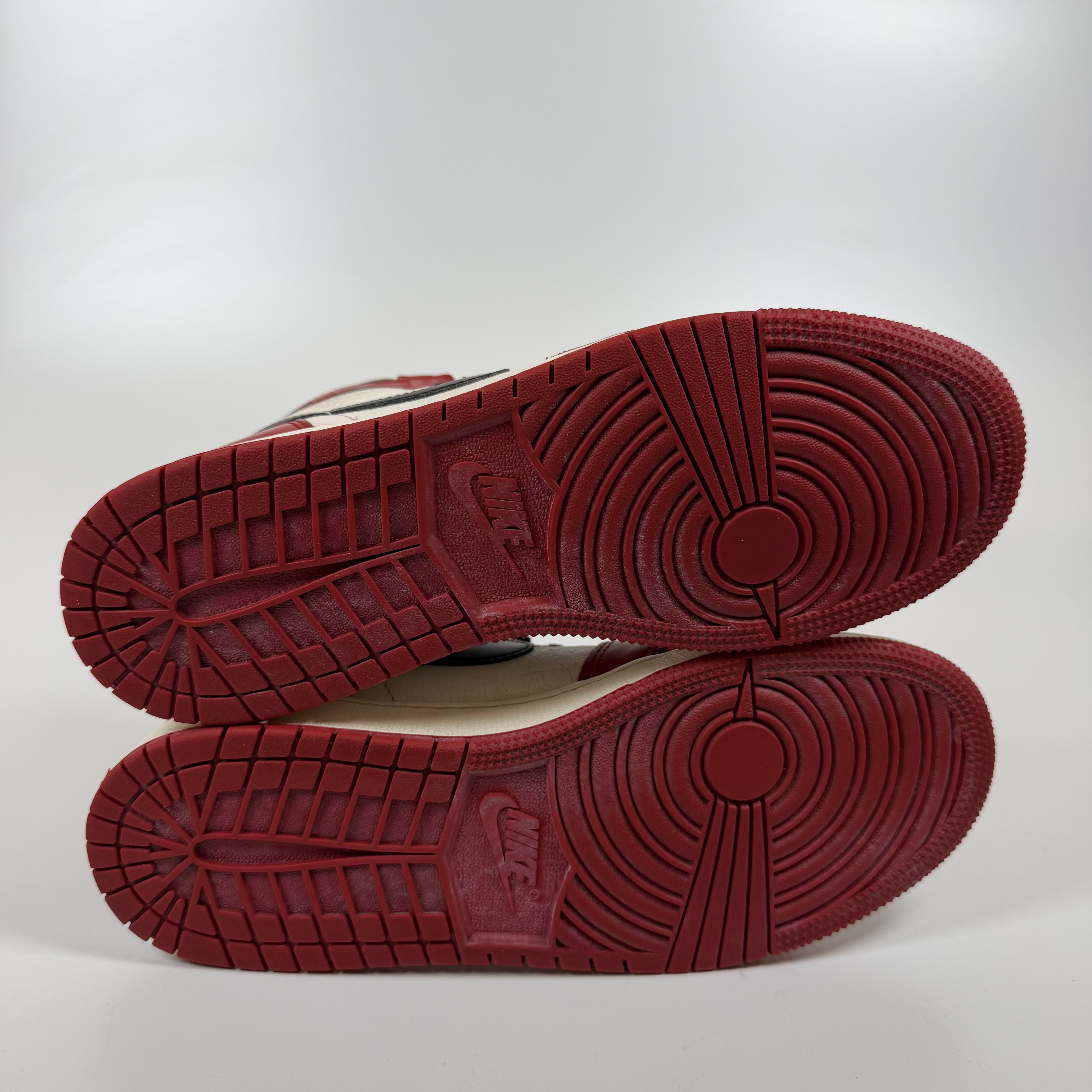 647801 Air Jordan 1 Retro High OG GS 'Chicago Lost & Found'
