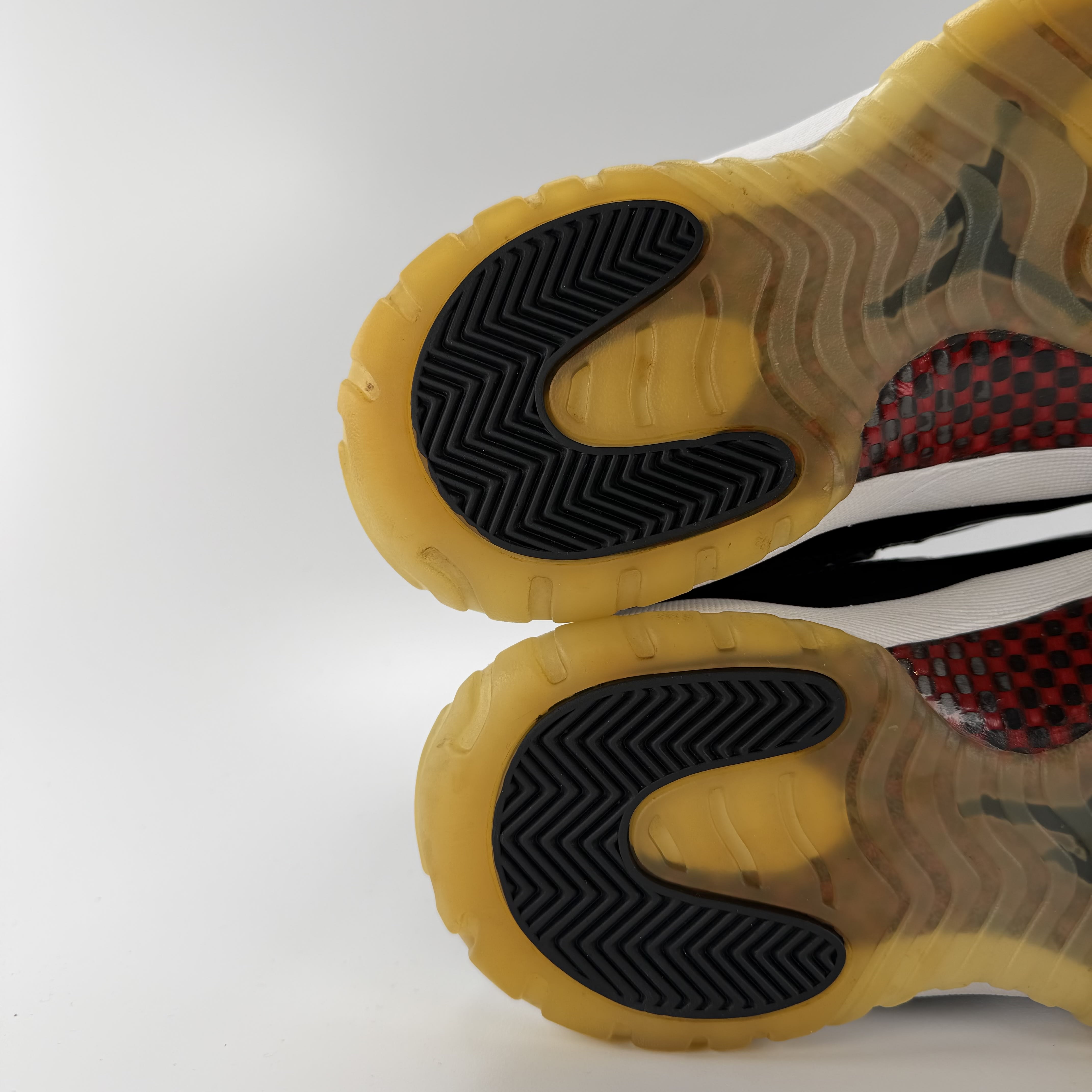 435219 Jordan 11 Retro 72-10