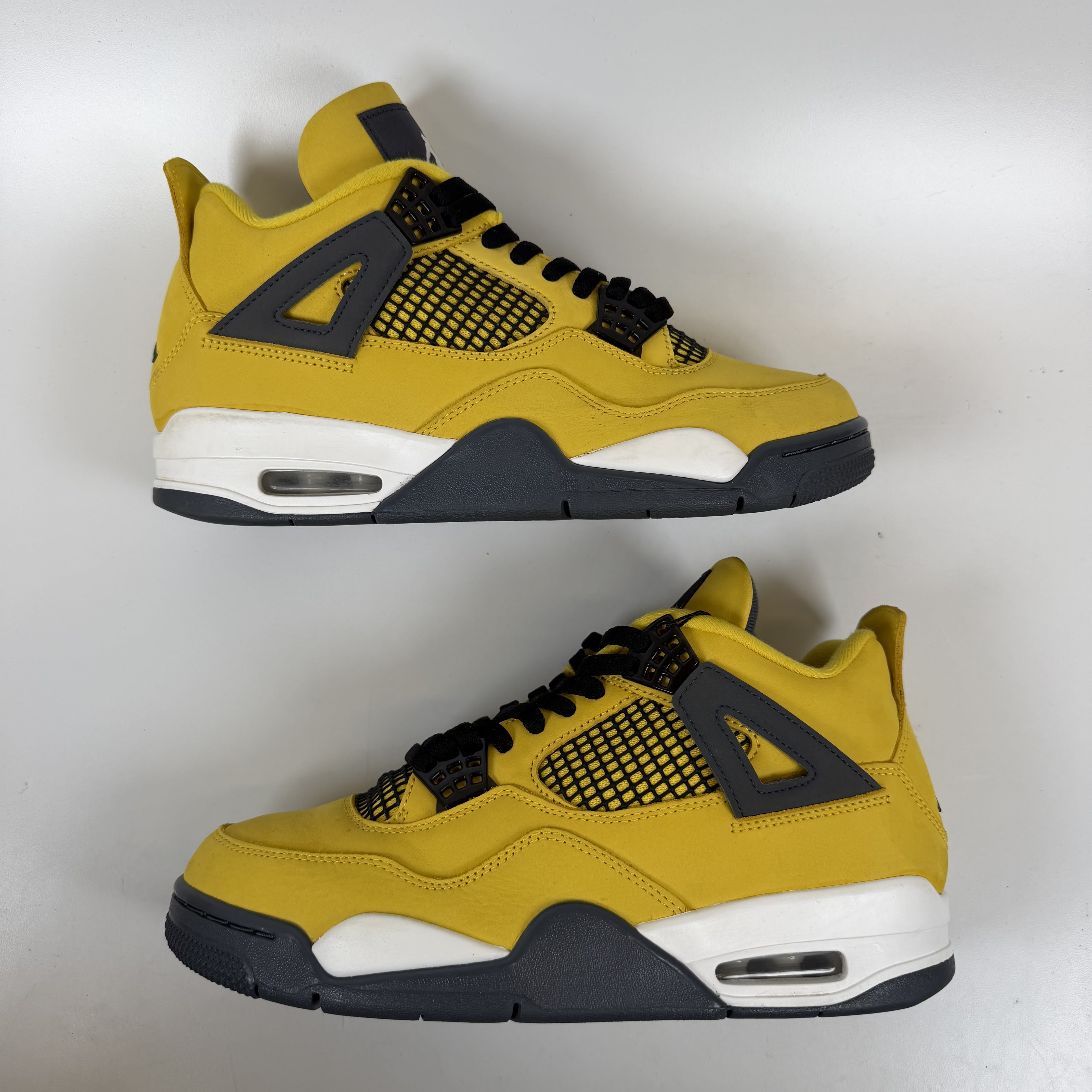 SP11447 Jordan 4 Retro Lightning (2021)