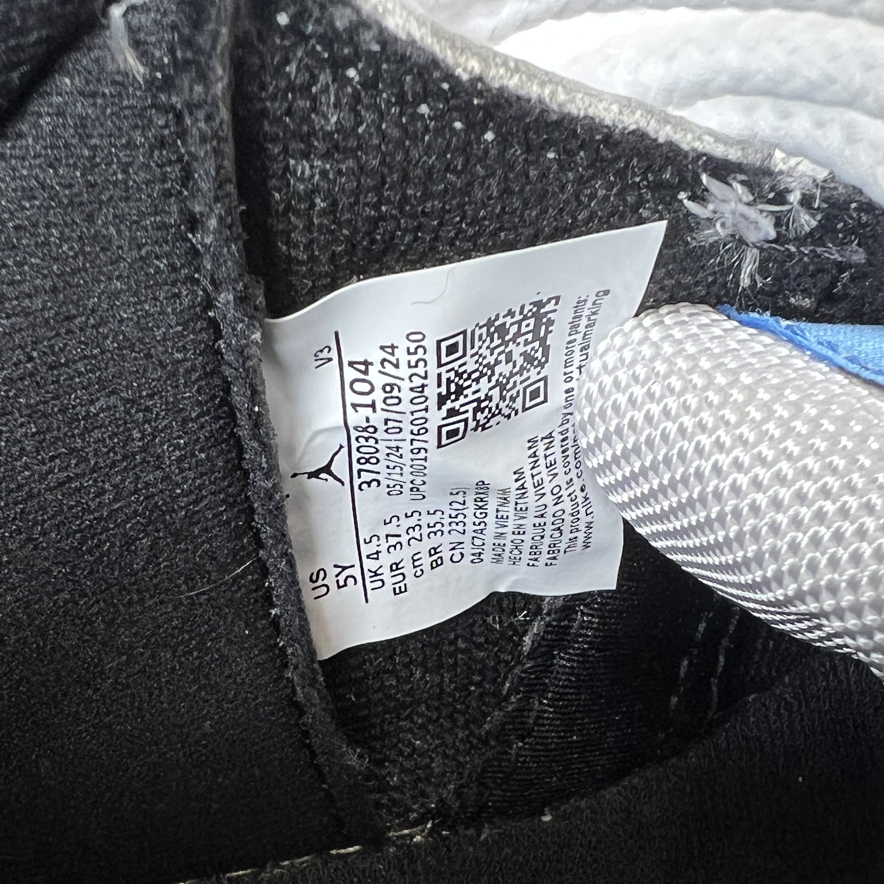 SP8088 Jordan 11 Retro Legend Blue (2024) (GS)