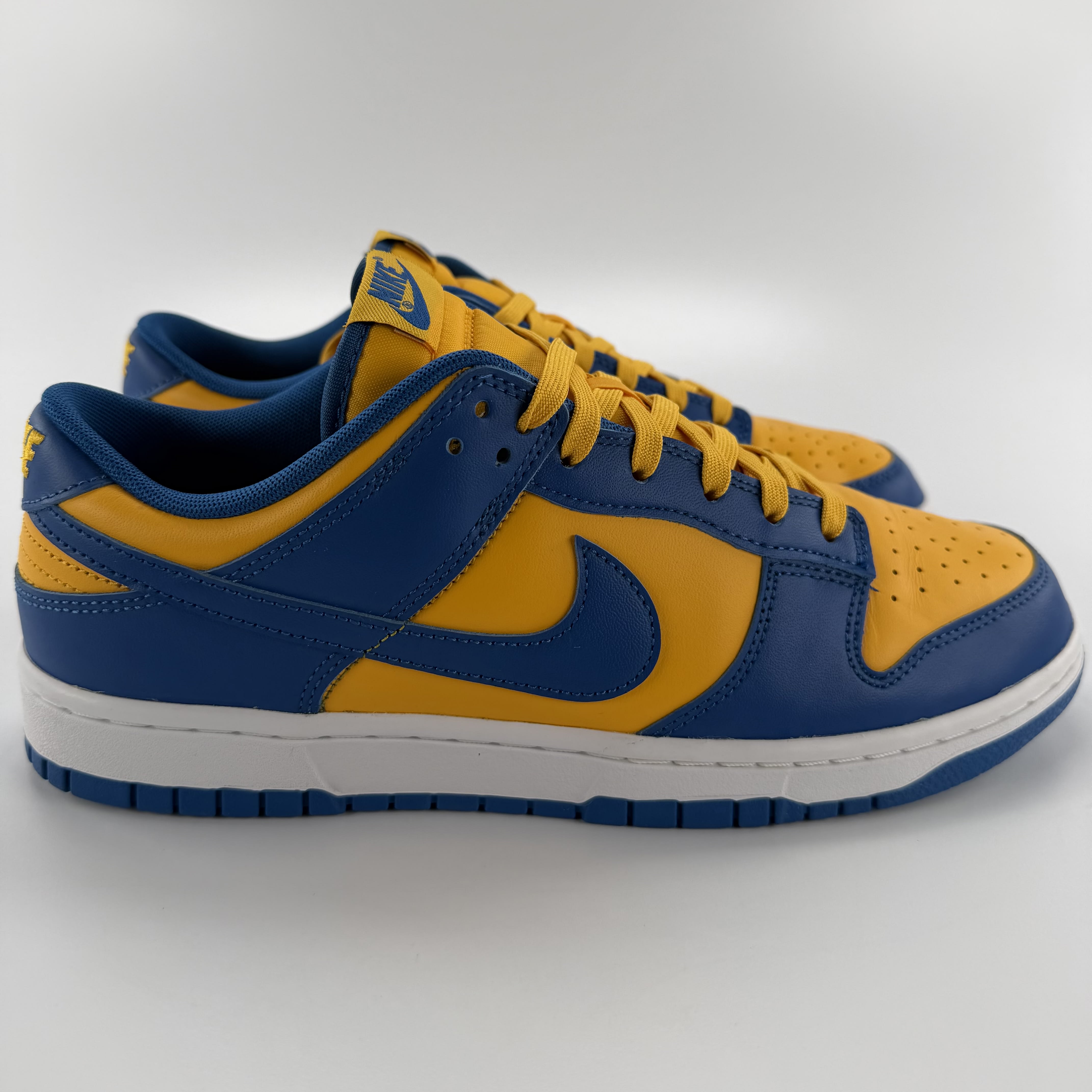 518160 Nike Dunk Low UCLA