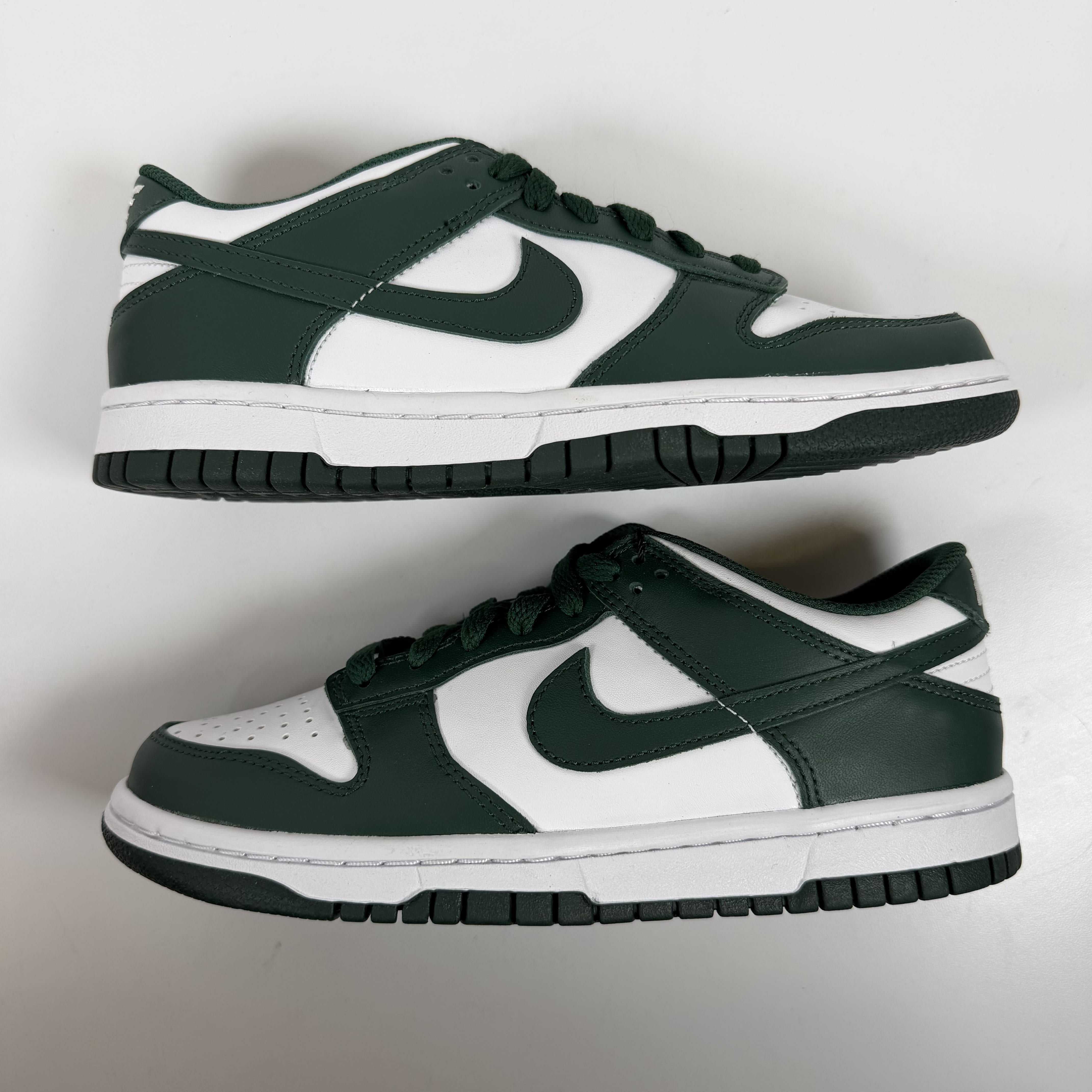 571312 Nike Dunk Low Michigan State (GS)