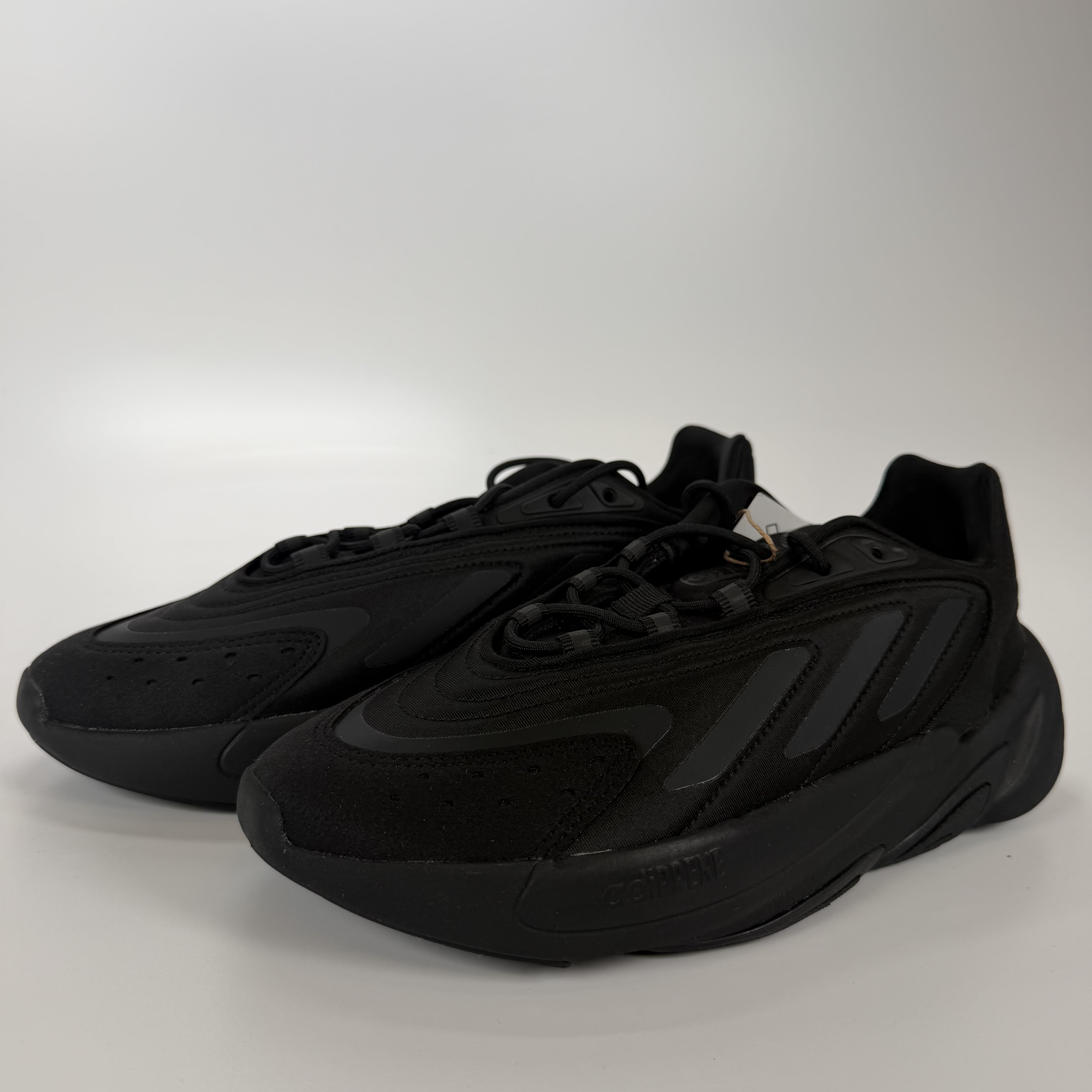 SP6351 adidas Ozelia Core Black (GS)