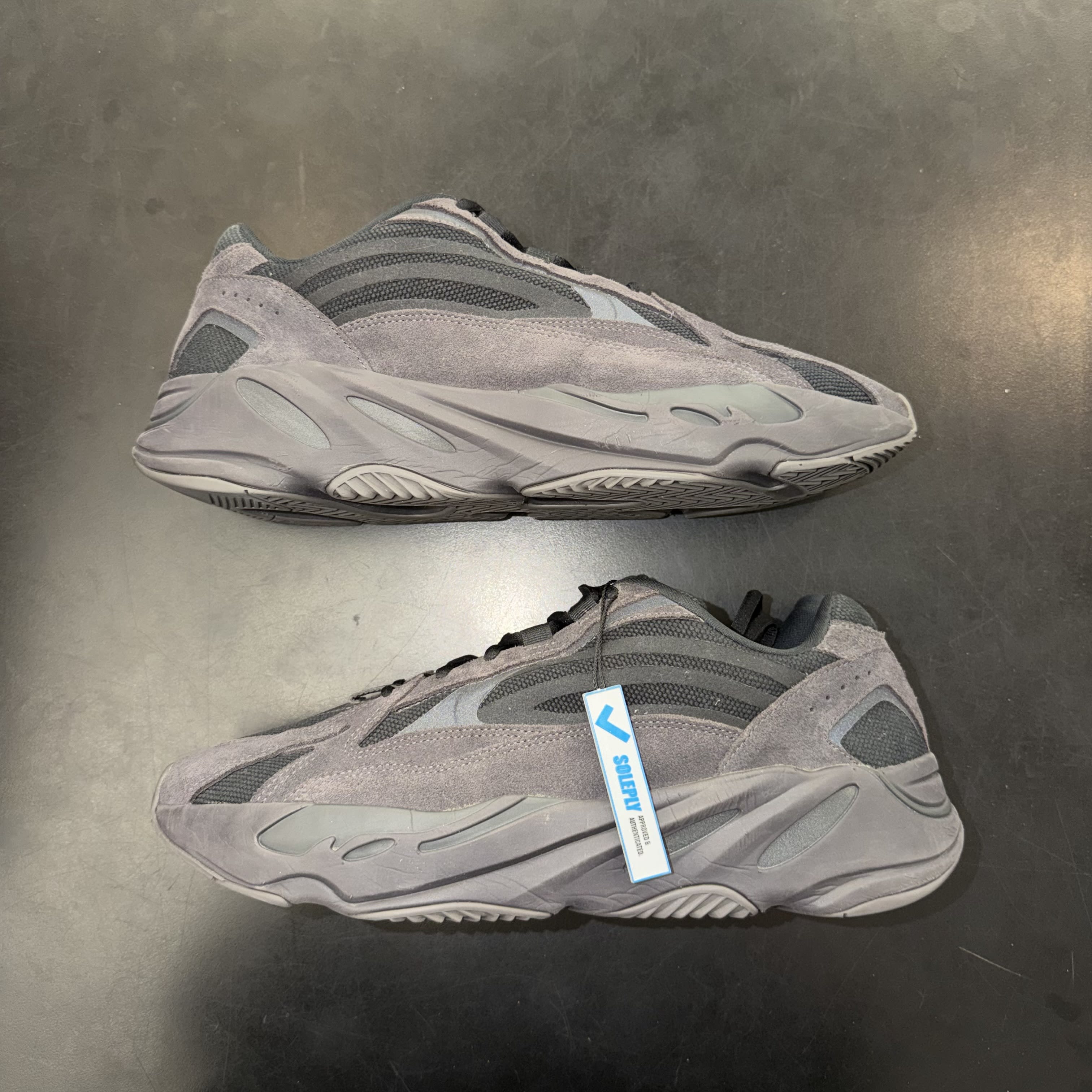 SP36 adidas Yeezy Boost 700 V2 Vanta