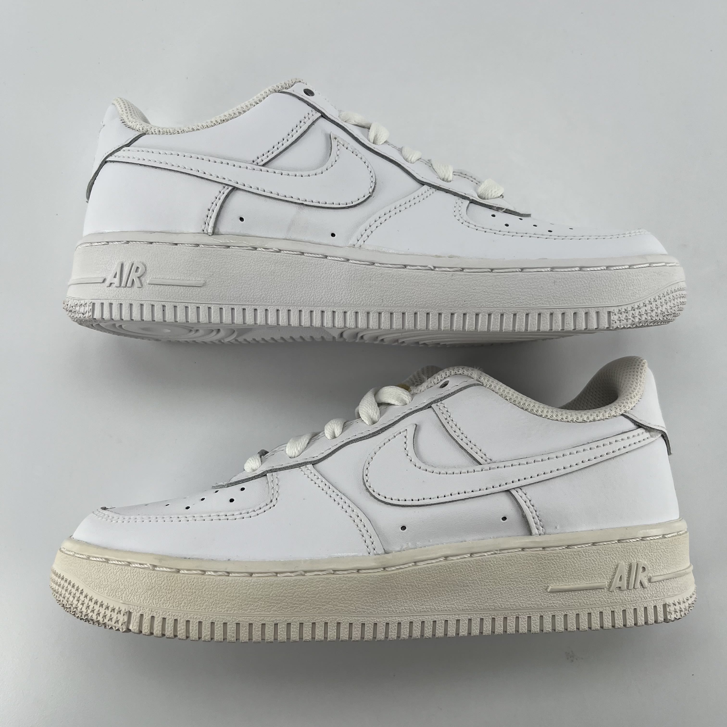 Nike Air Force 1 Low LE Triple White (GS)