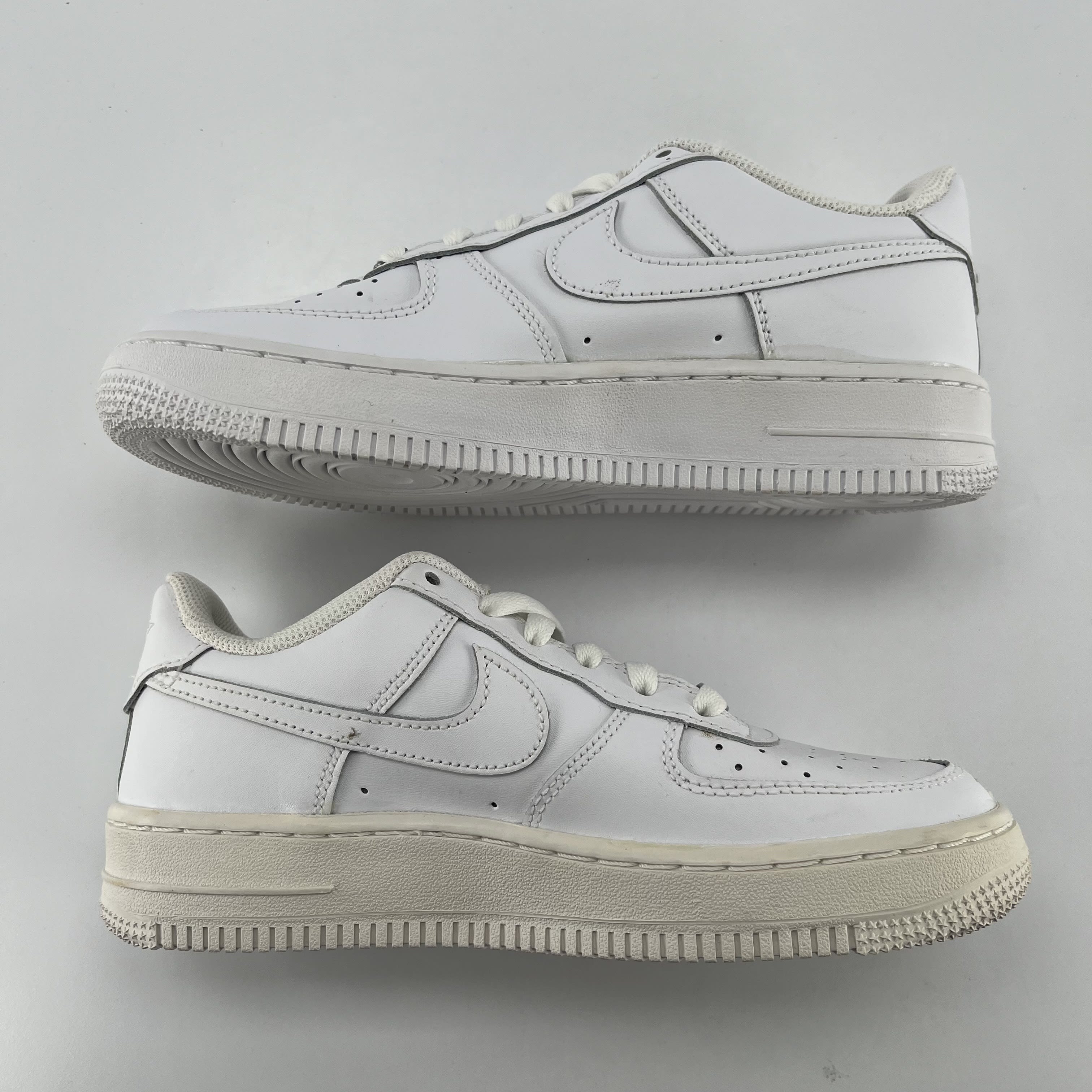 Nike Air Force 1 Low LE Triple White (GS)