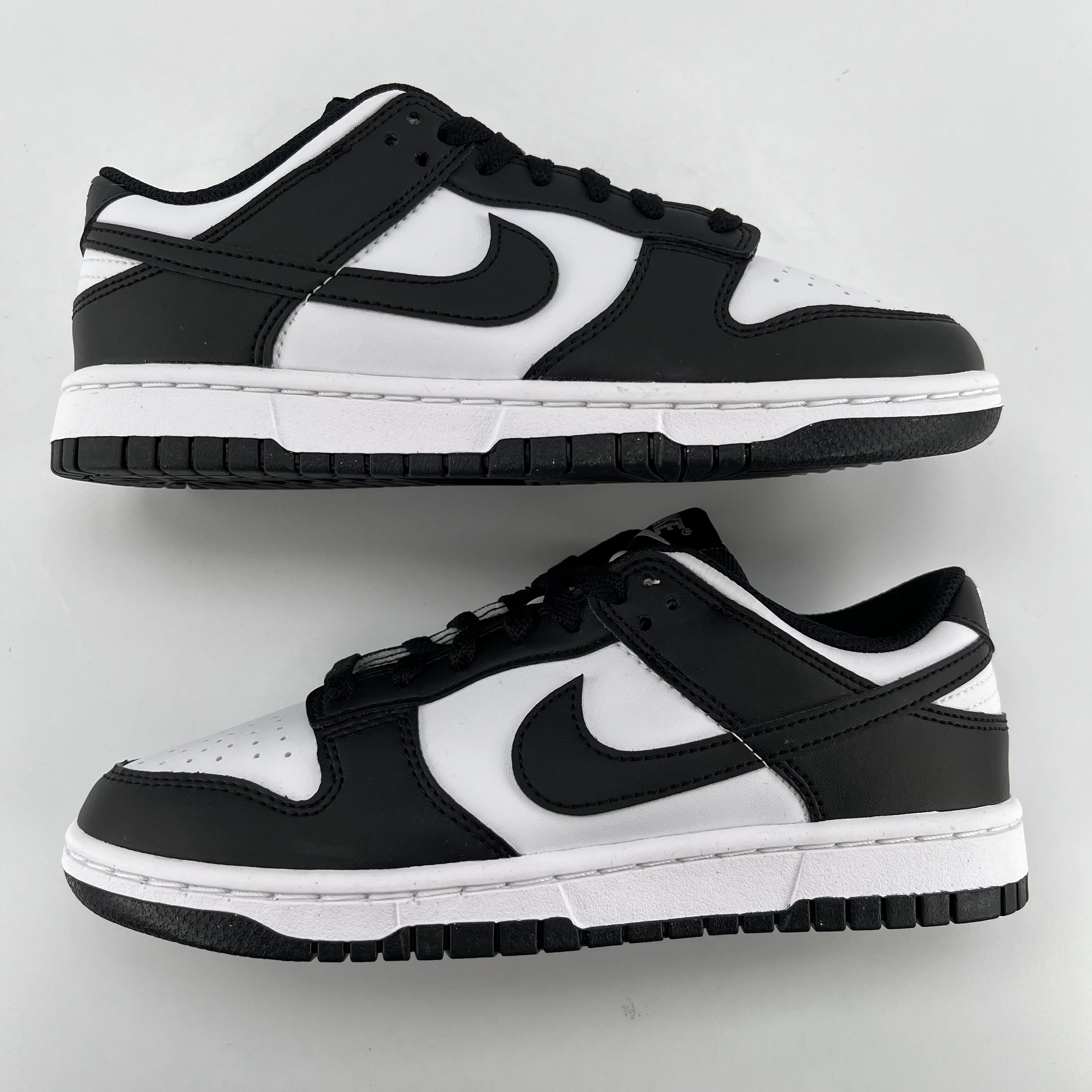 280634 Wmns Dunk Low Next Nature 'Panda'