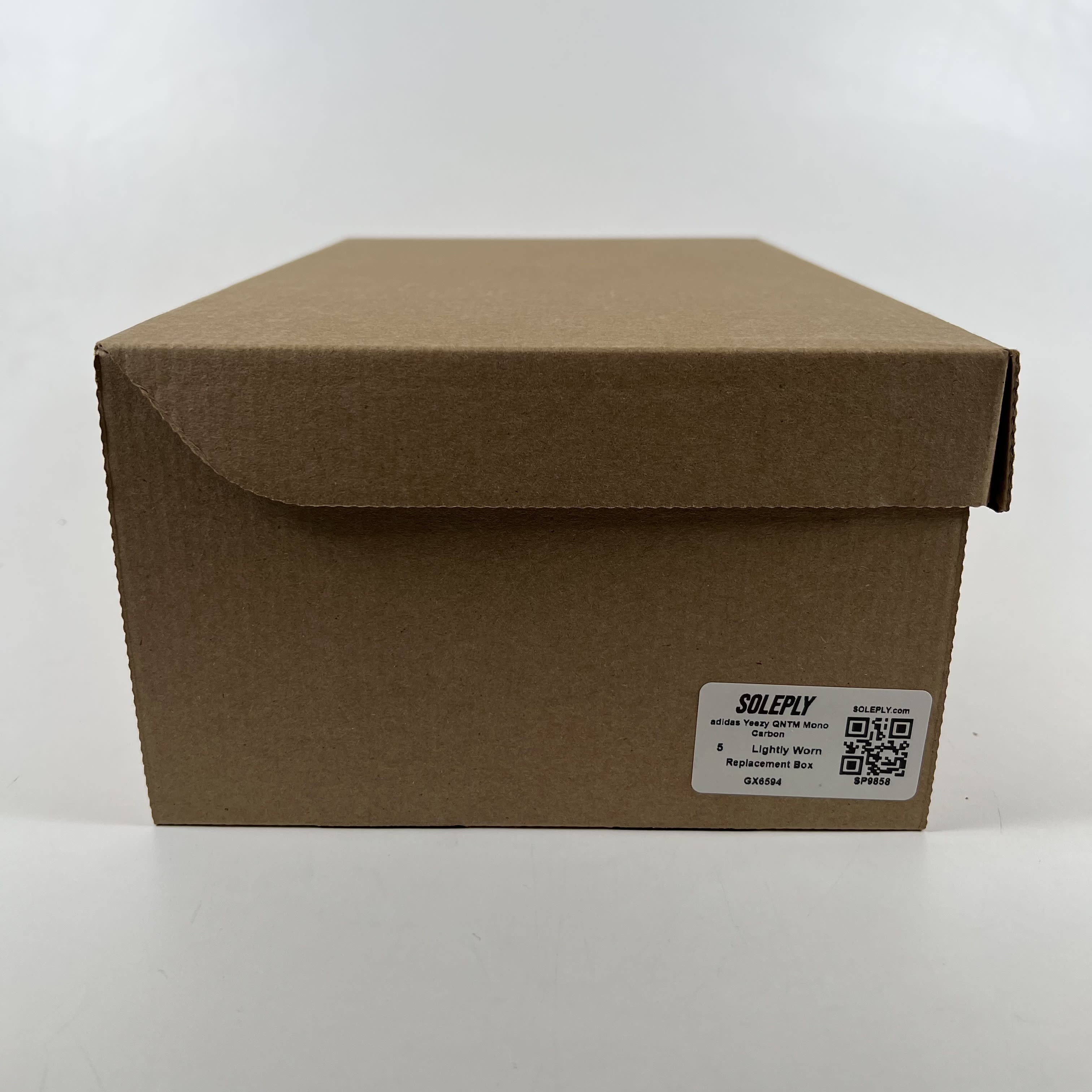 SP9858 adidas Yeezy QNTM Mono Carbon