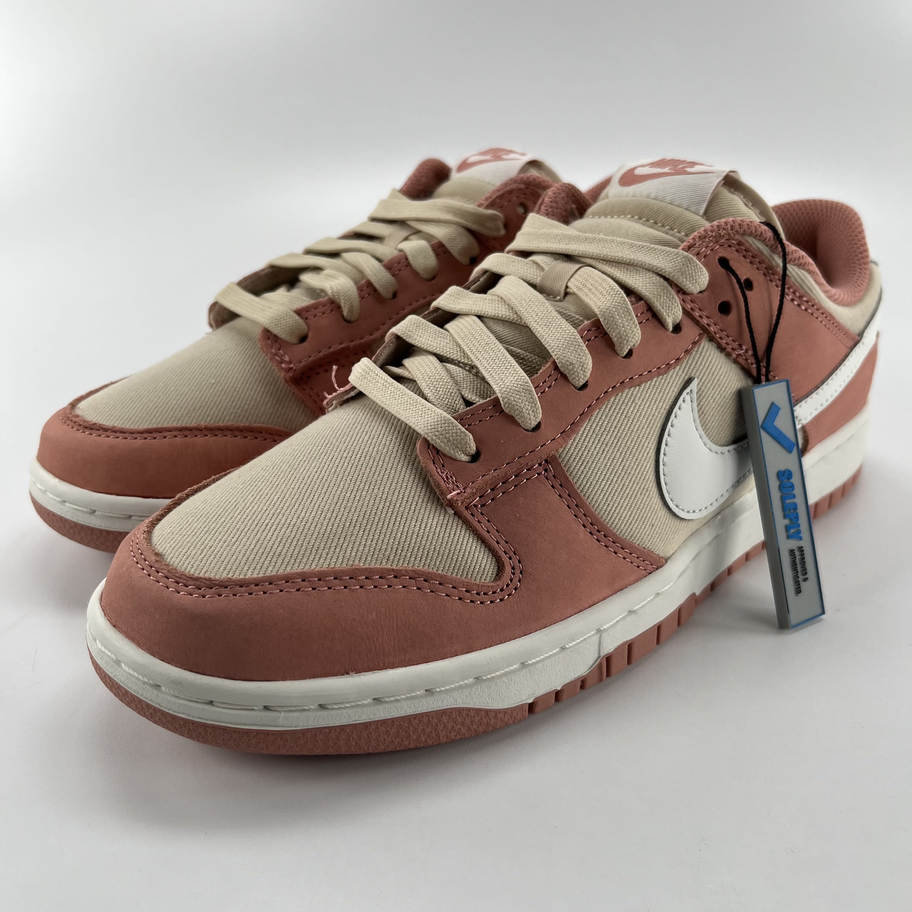 610368 Nike Dunk Low PRM Red Stardust