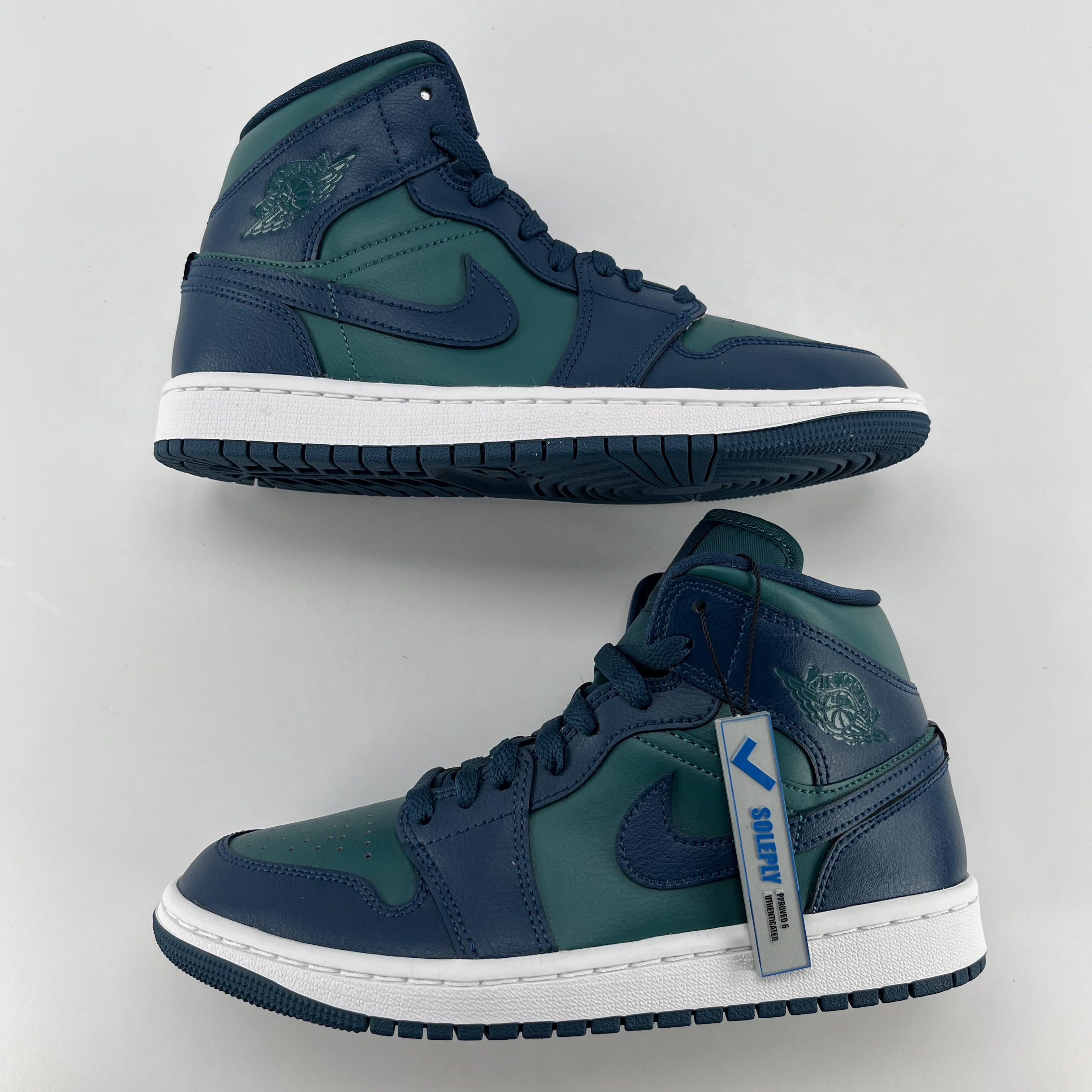 339841 Jordan 1 Mid Teal French Blue (Women's)