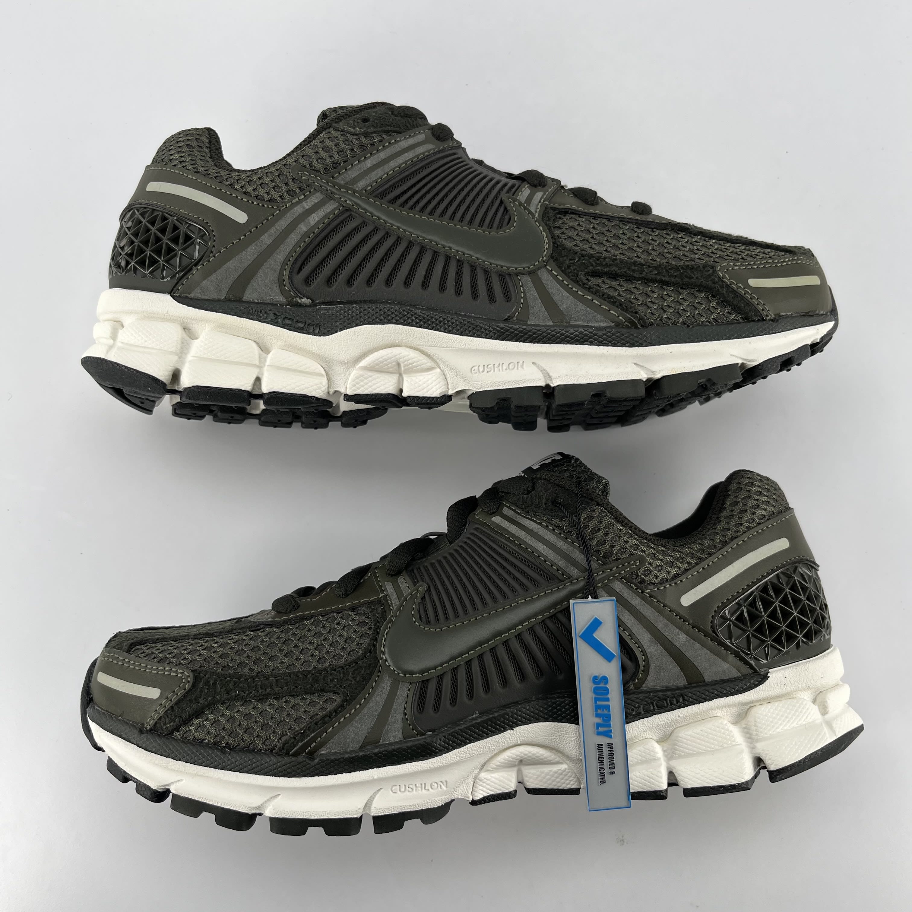 587730 Nike Zoom Vomero 5 Sequoia (Women's)