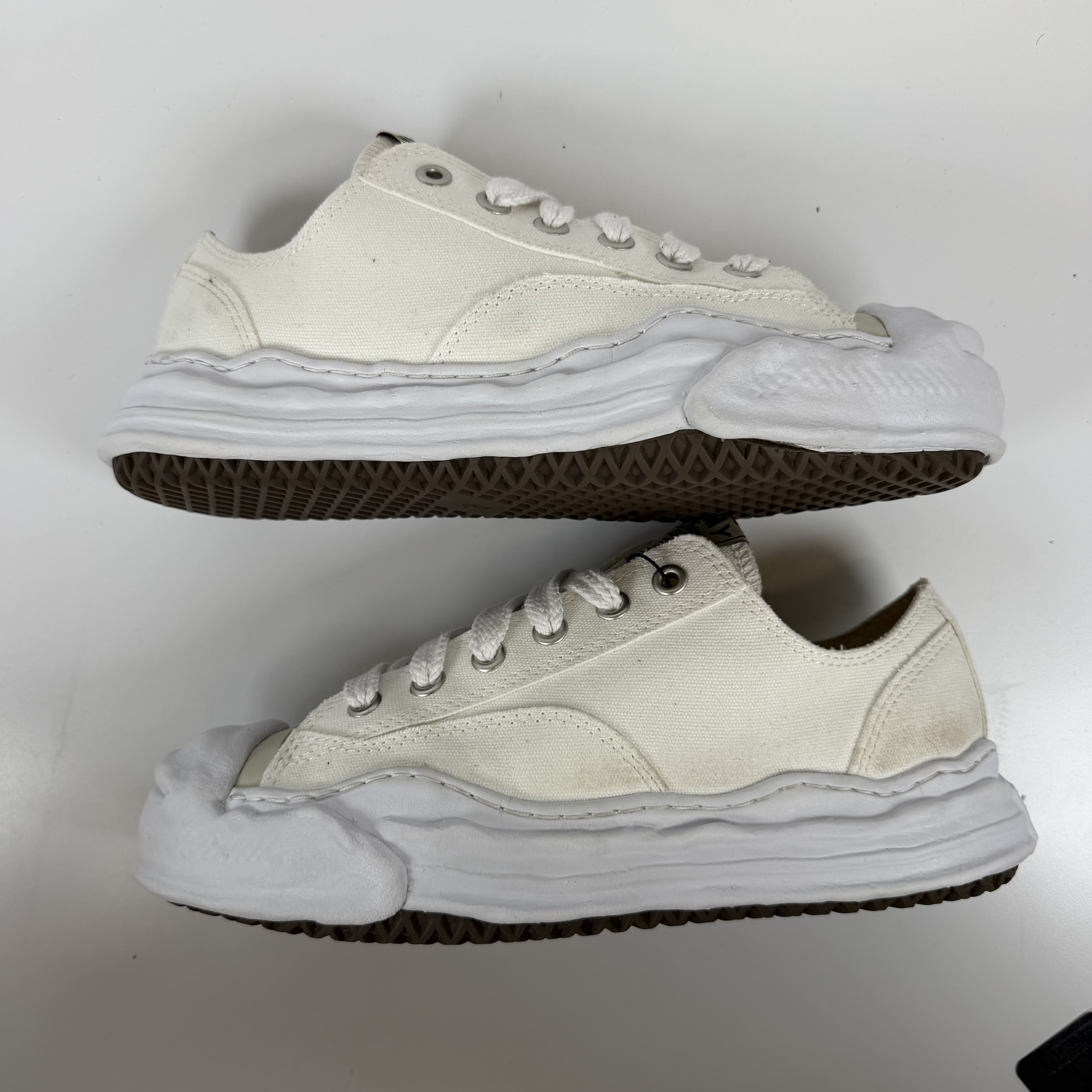 SP9020 Maison Mihara Yasuhiro Hank OG Sole Canvas Low White