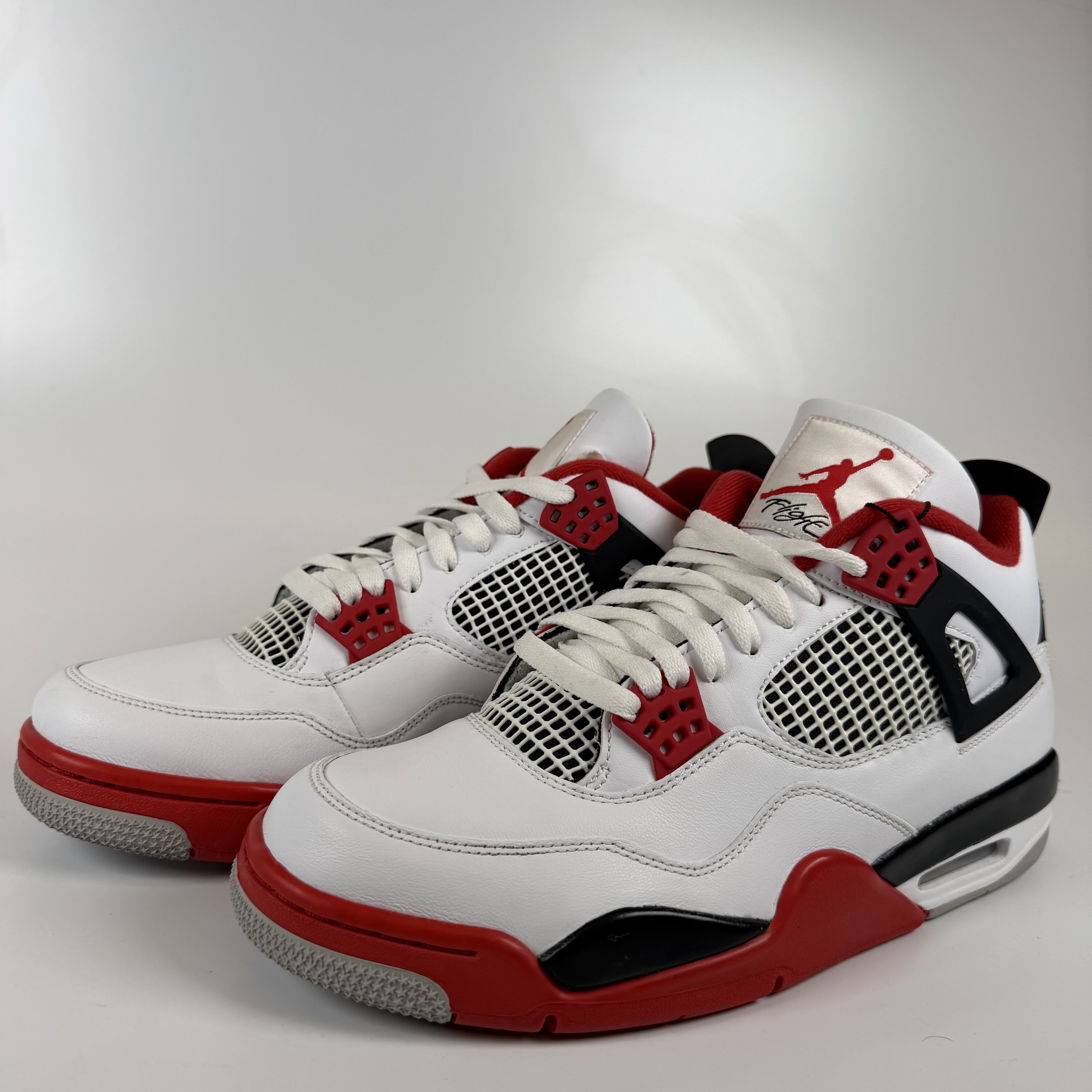 SP5753 Jordan 4 Retro Fire Red (2020)