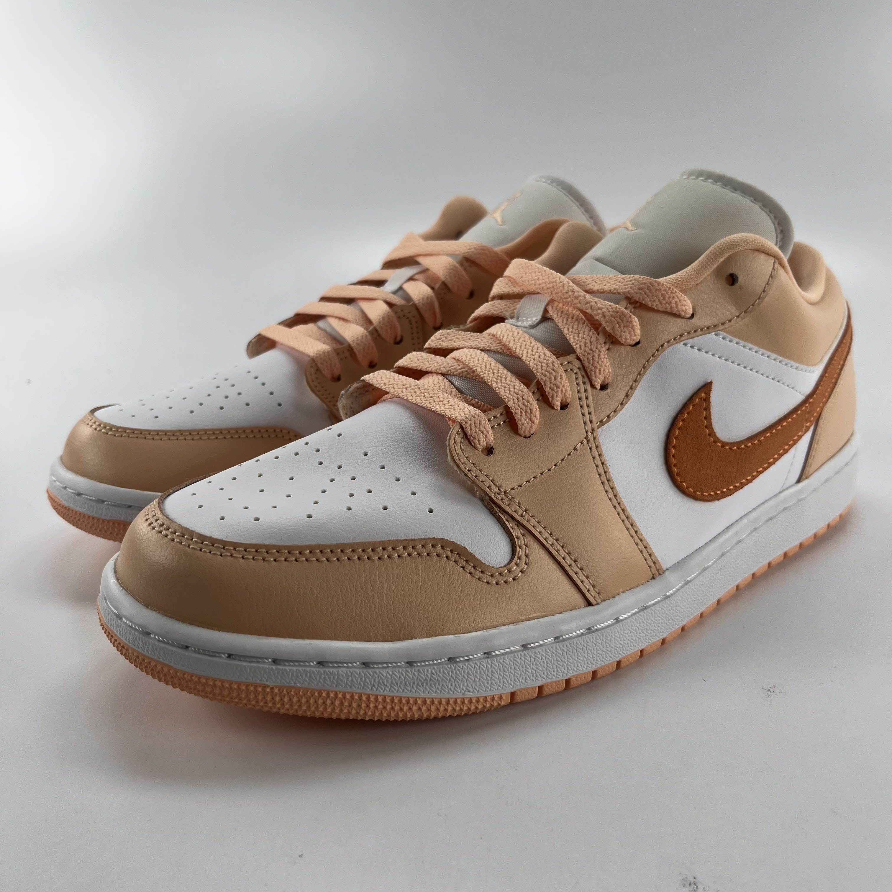 340043 Wmns Air Jordan 1 Low 'Sunset Haze'