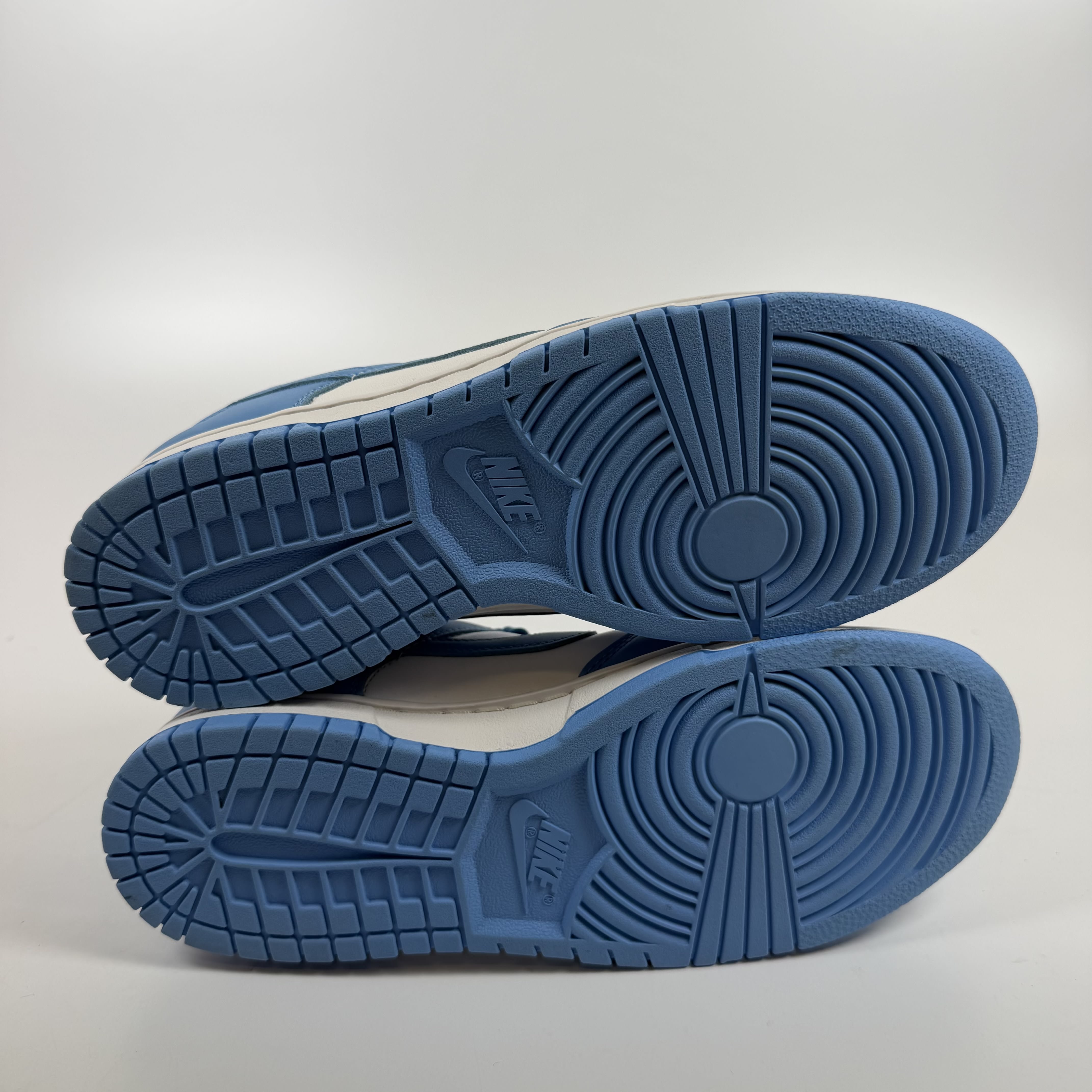 SP8127 Dunk Low 'University Blue'